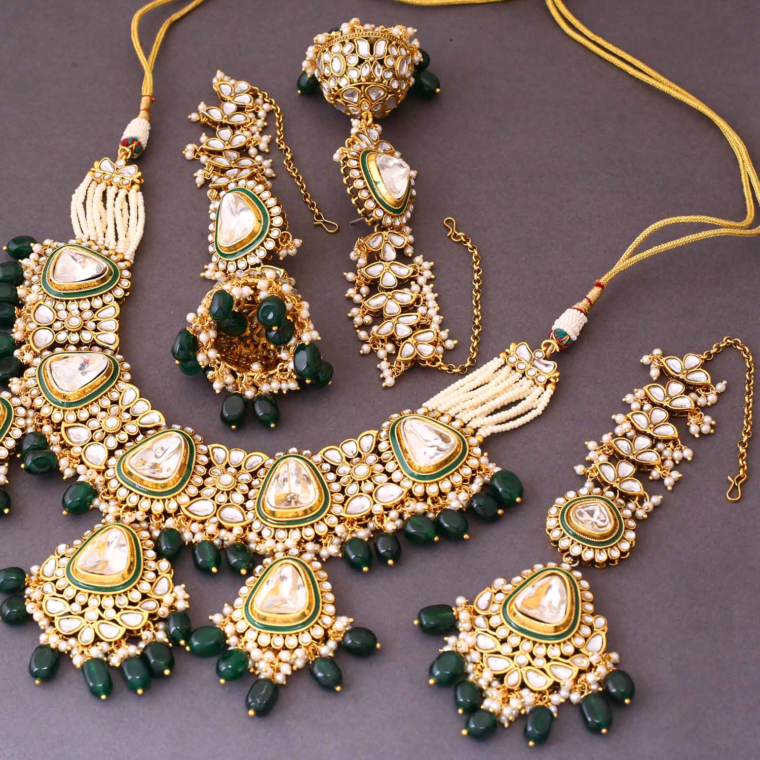 Emerald Runali Kundan Jewellery Set - Image 5
