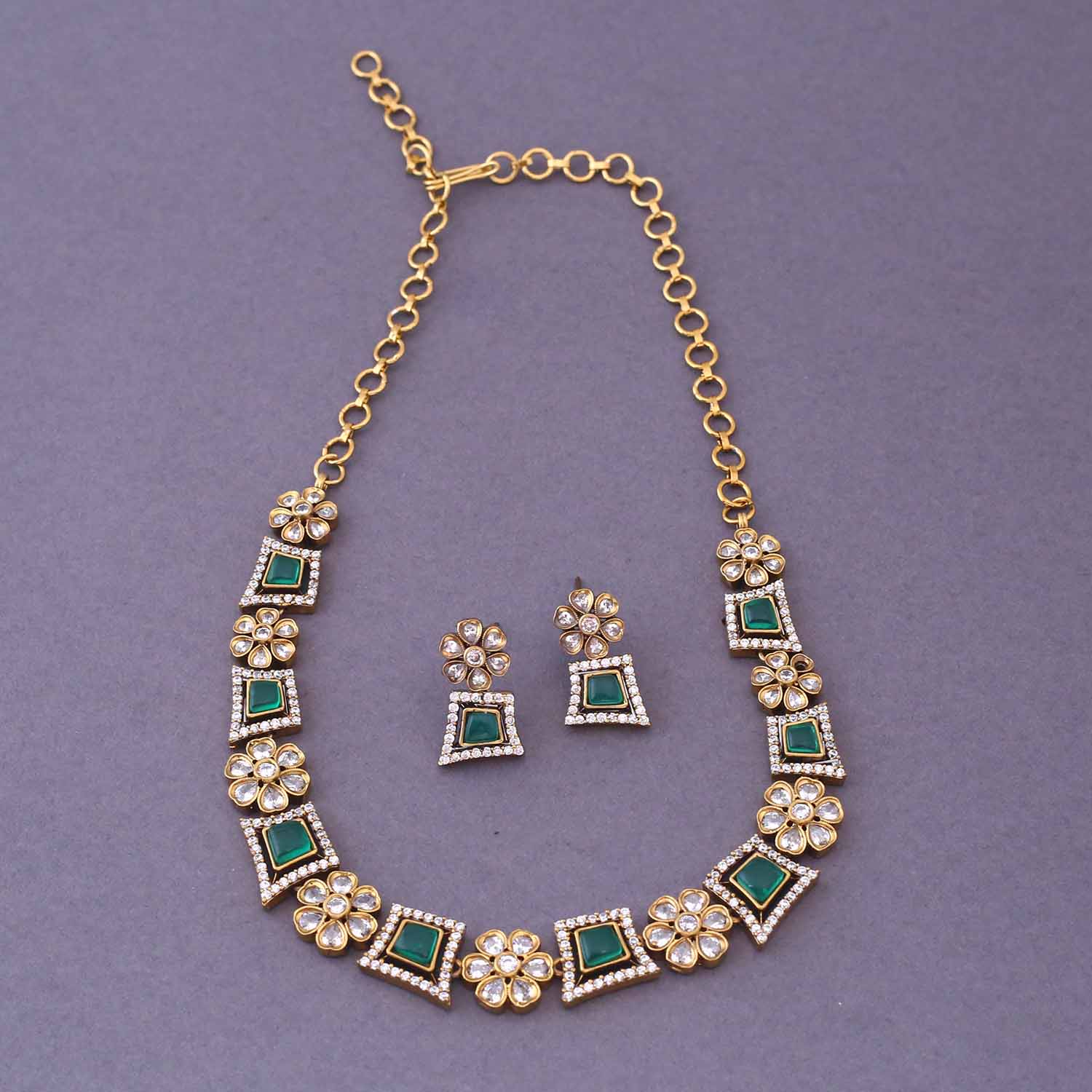 Emerald Ruthya Victorian Jewellery Set- New Arrival - Image 3