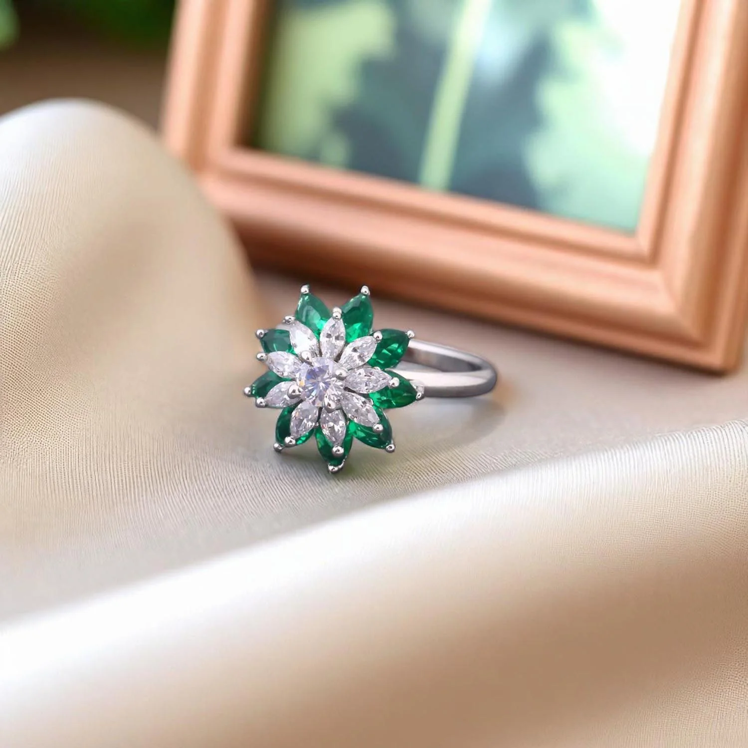 Emerald Safiah Adjustable Ring