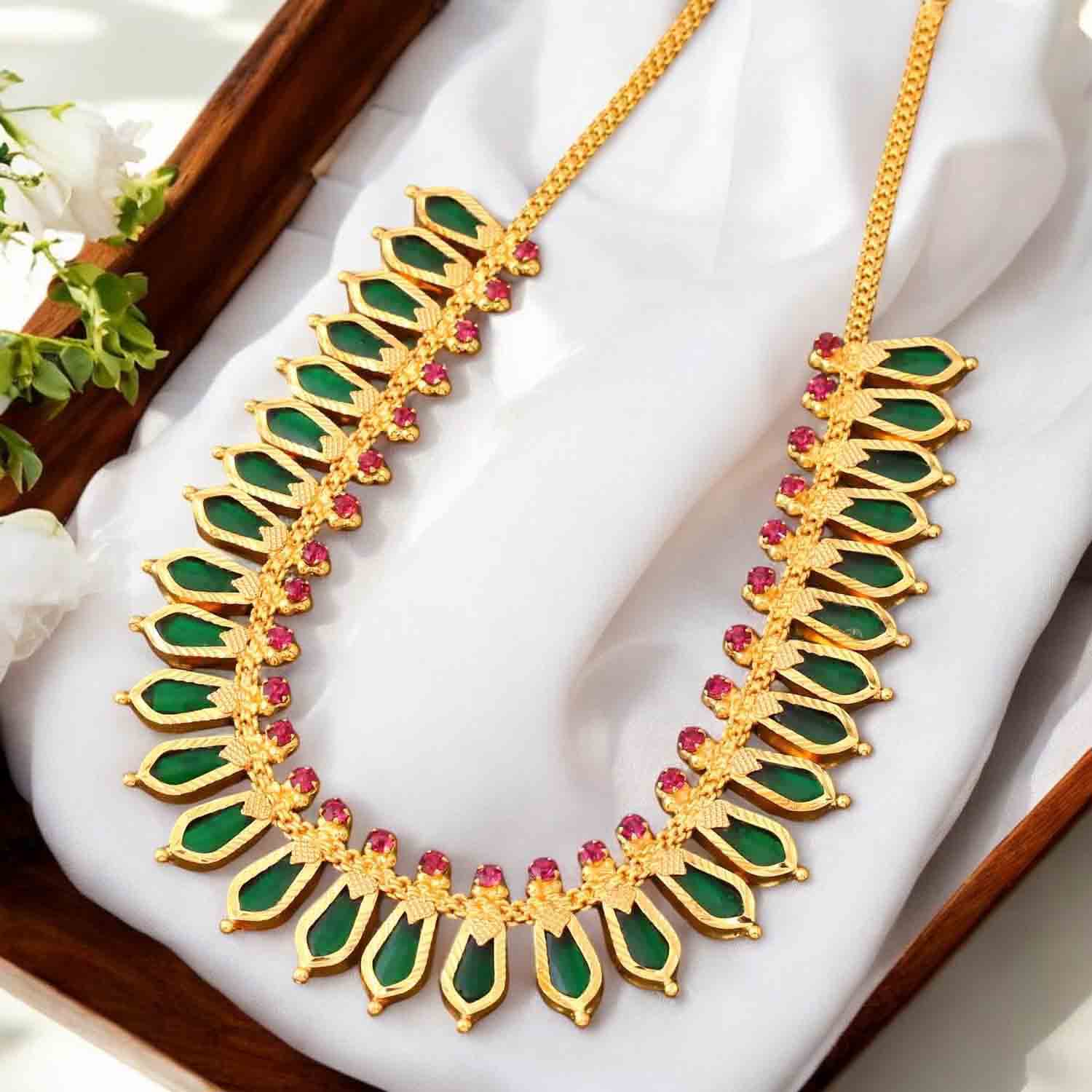 Emerald Sanjukta Antique Necklace - New Arrival