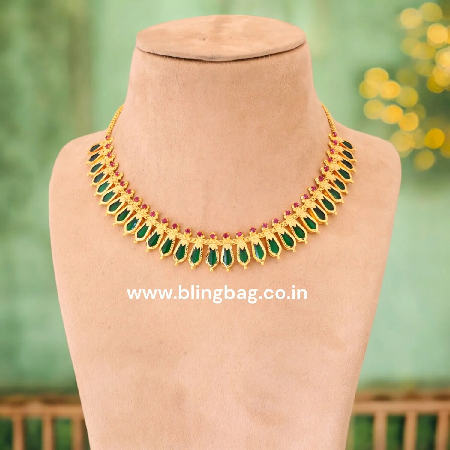 Emerald Sanjukta Antique Necklace - New Arrival - Image 2