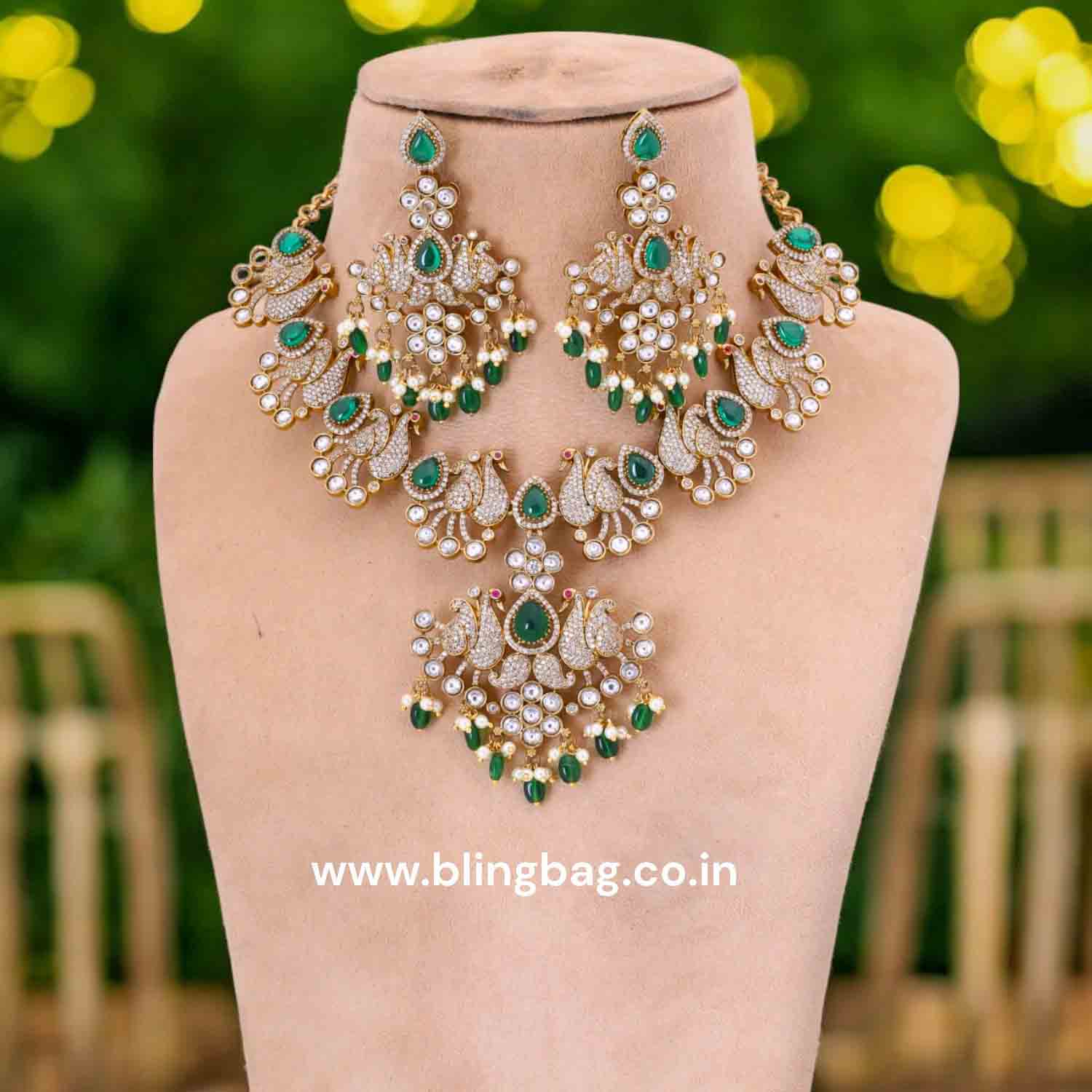 Emerald Sara Victorian Jewellery Set - New Arrival - Image 2