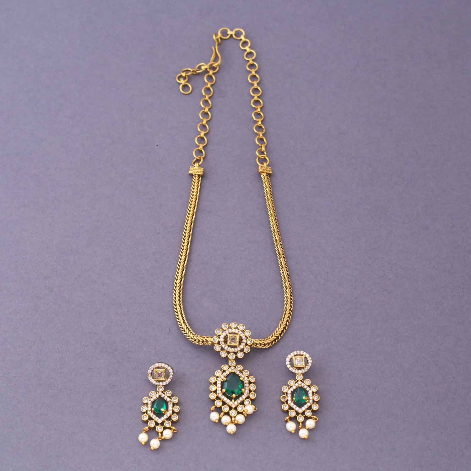 Emerald Shantani Antique Pendent Set-New Arrival - Image 3