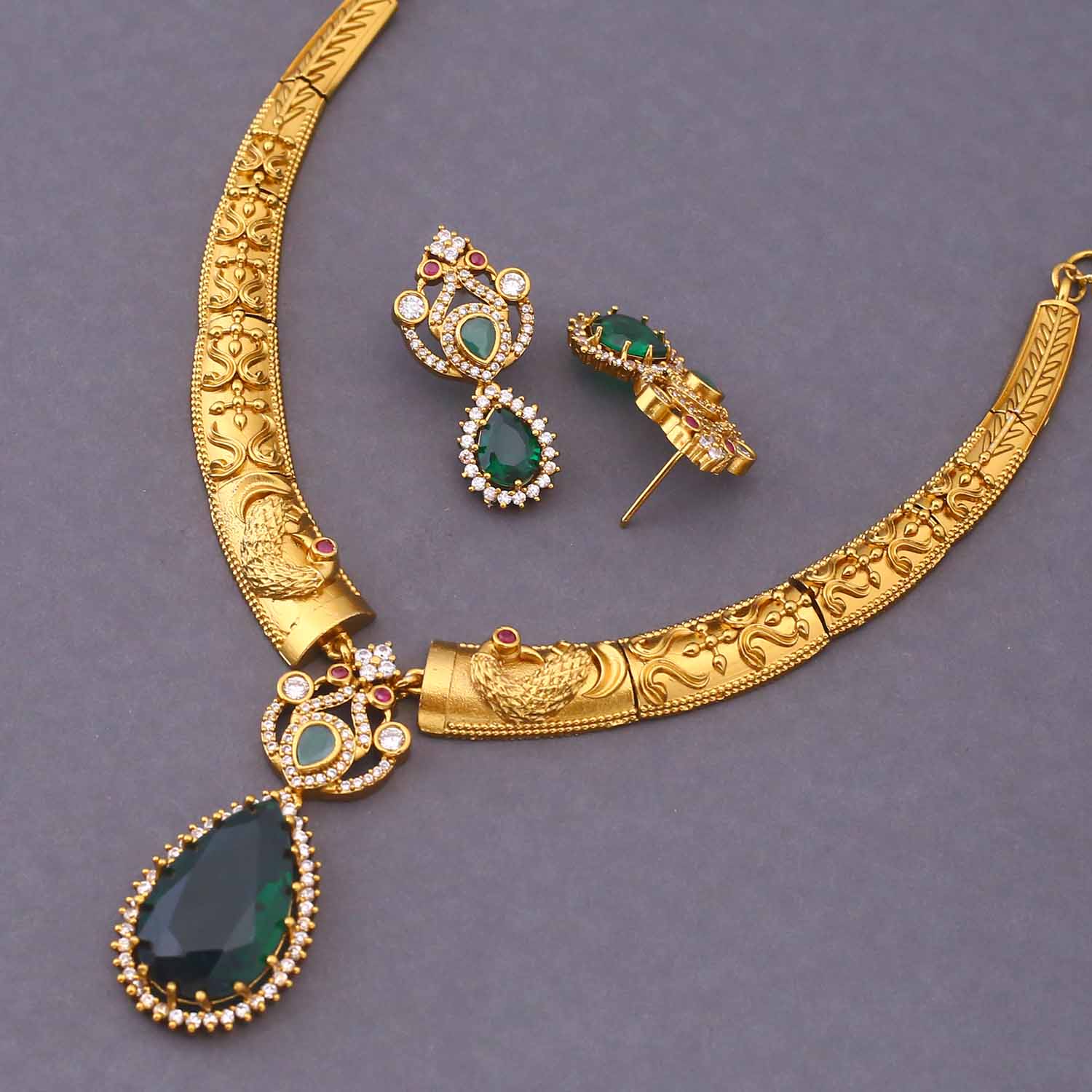 Emerald Shayana Hasli Antique Jewellery Set - New Arrival - Image 4