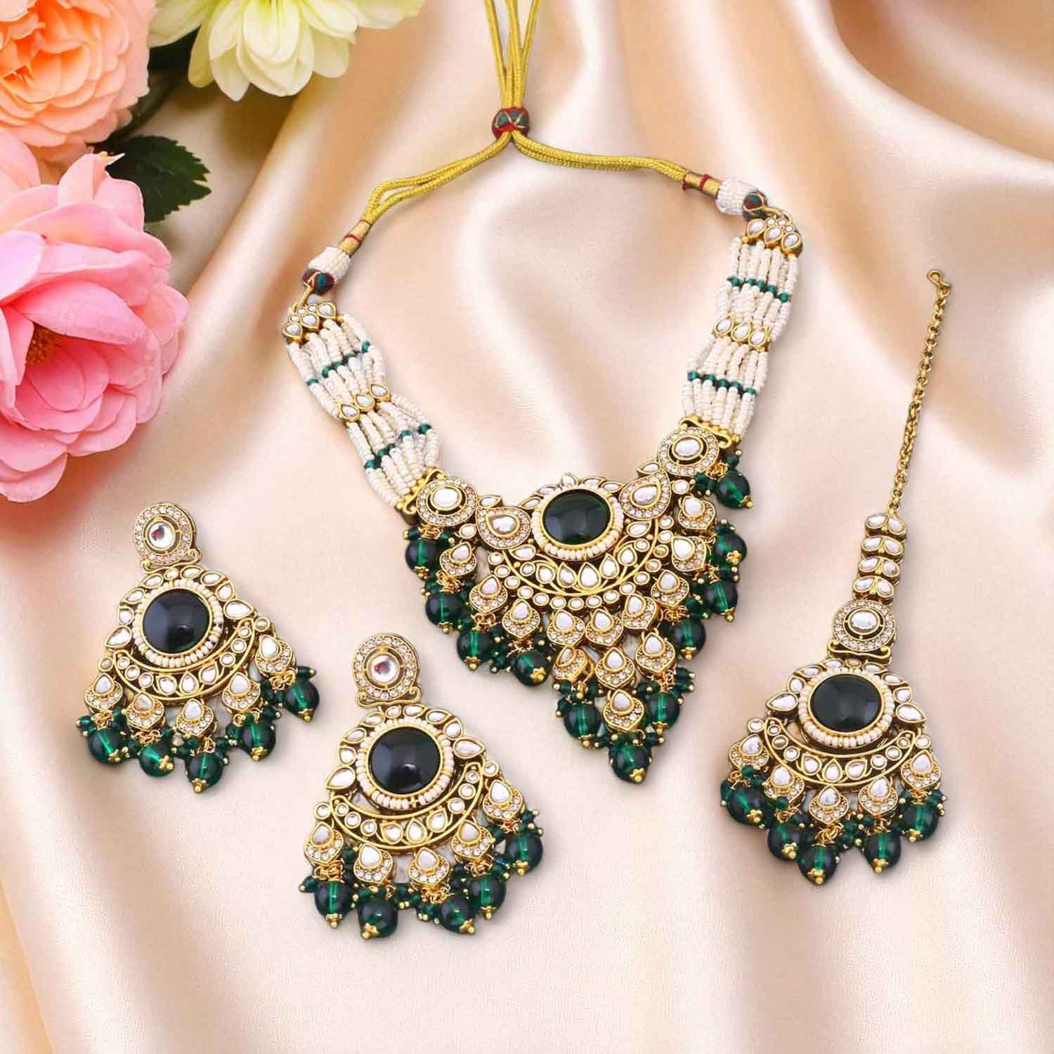Emerald Sheetal Kundan Jewellery Set - Image 2