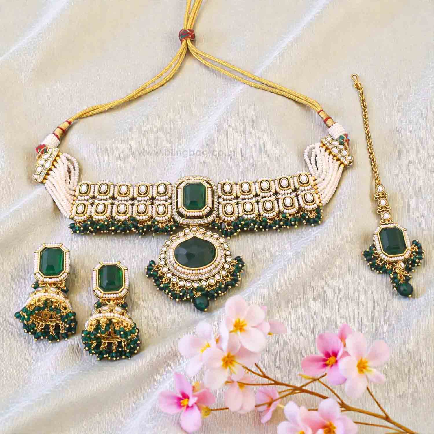 Emerald Shyamala Kundan Jewellery Set - Image 2