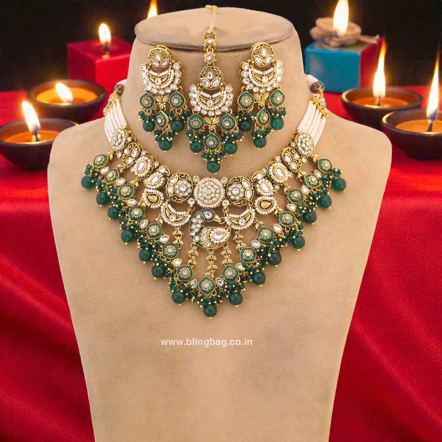 Emerald Srujana Kundan Jewellery Set - Image 3