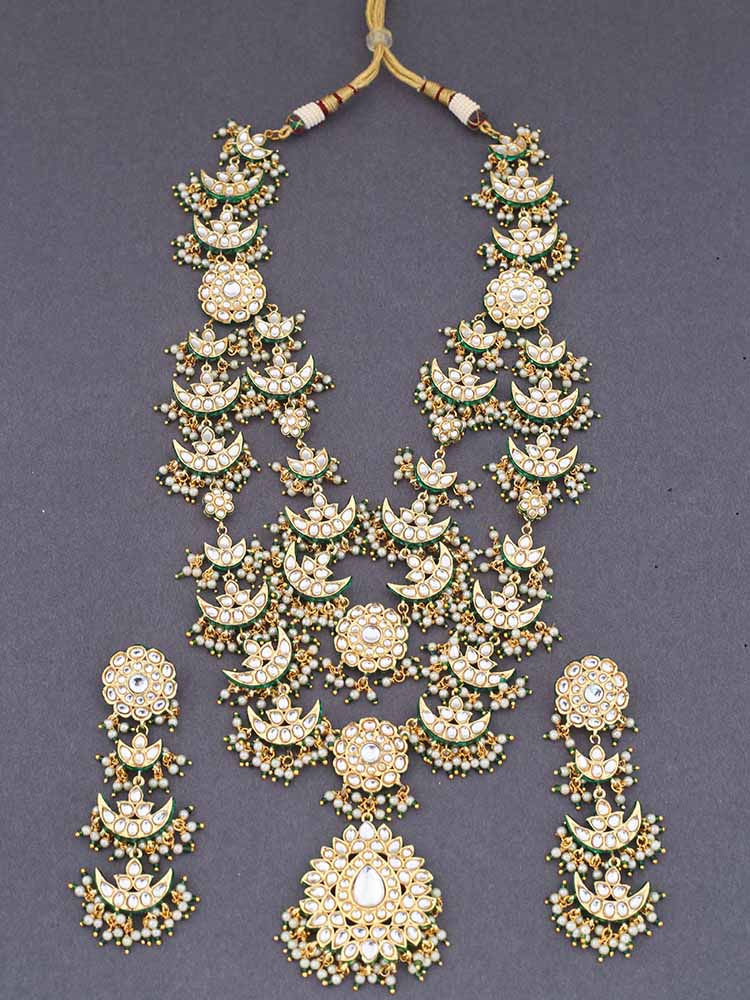 Emerald Trayi Jewellery Set - Image 3