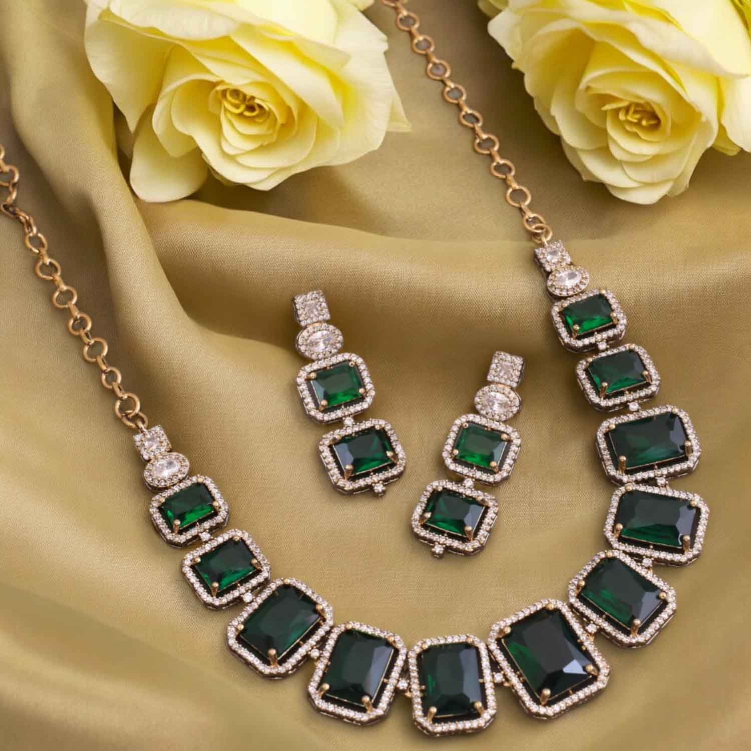Emerald Valiena Victorian Jewellery Set - New Arrival - Image 2