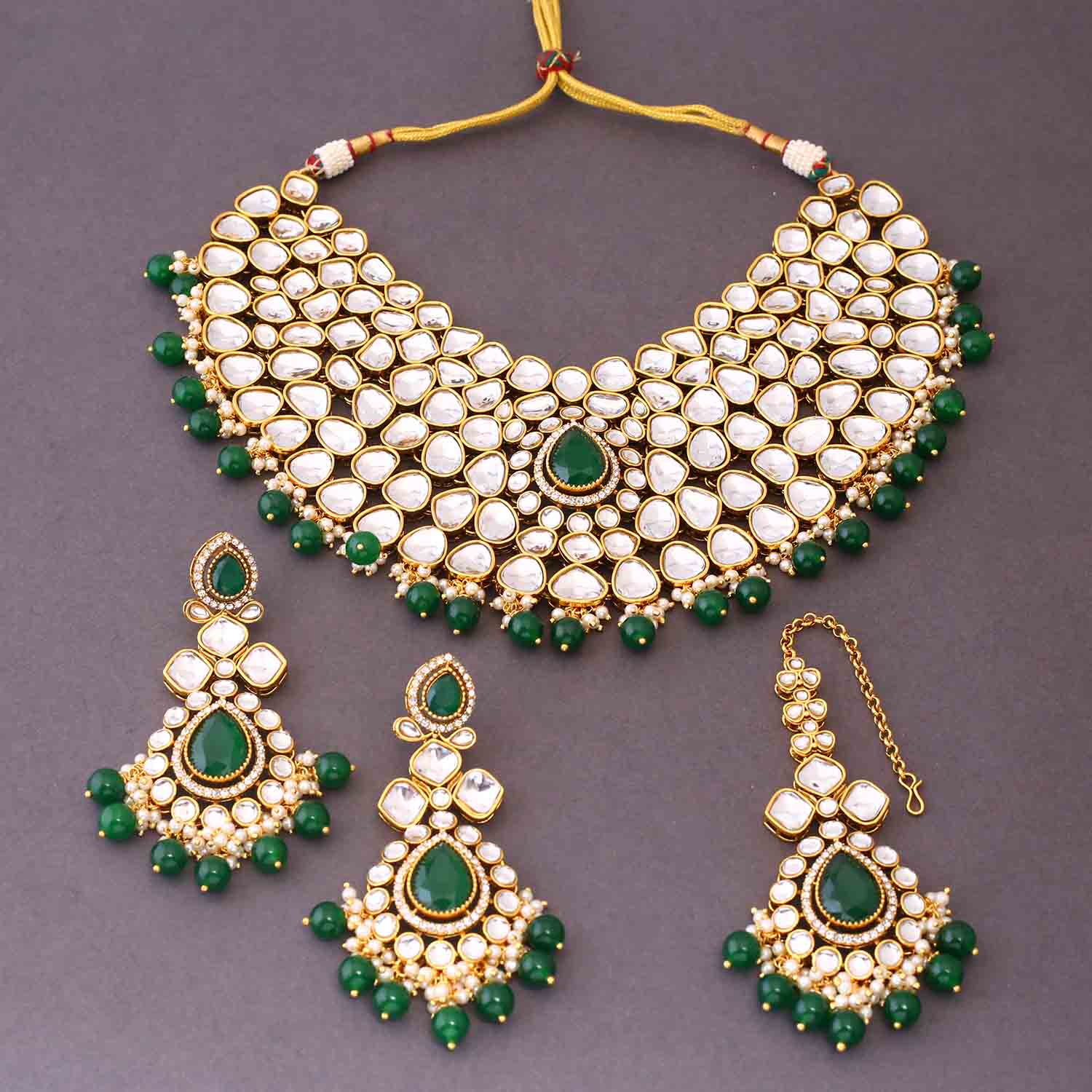 Emerald Vandanti Kundan Jewellery Set - Image 4