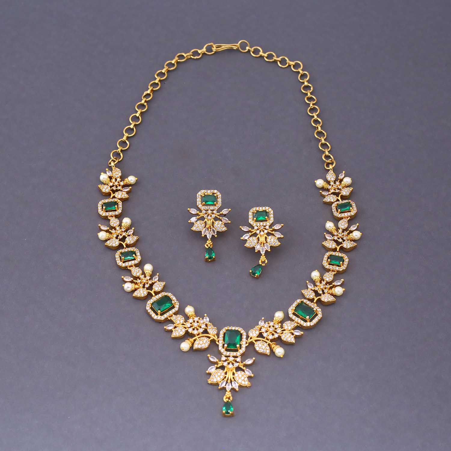 Emerald Vanya Victorian Jewellery Set - New Arrival - Image 3