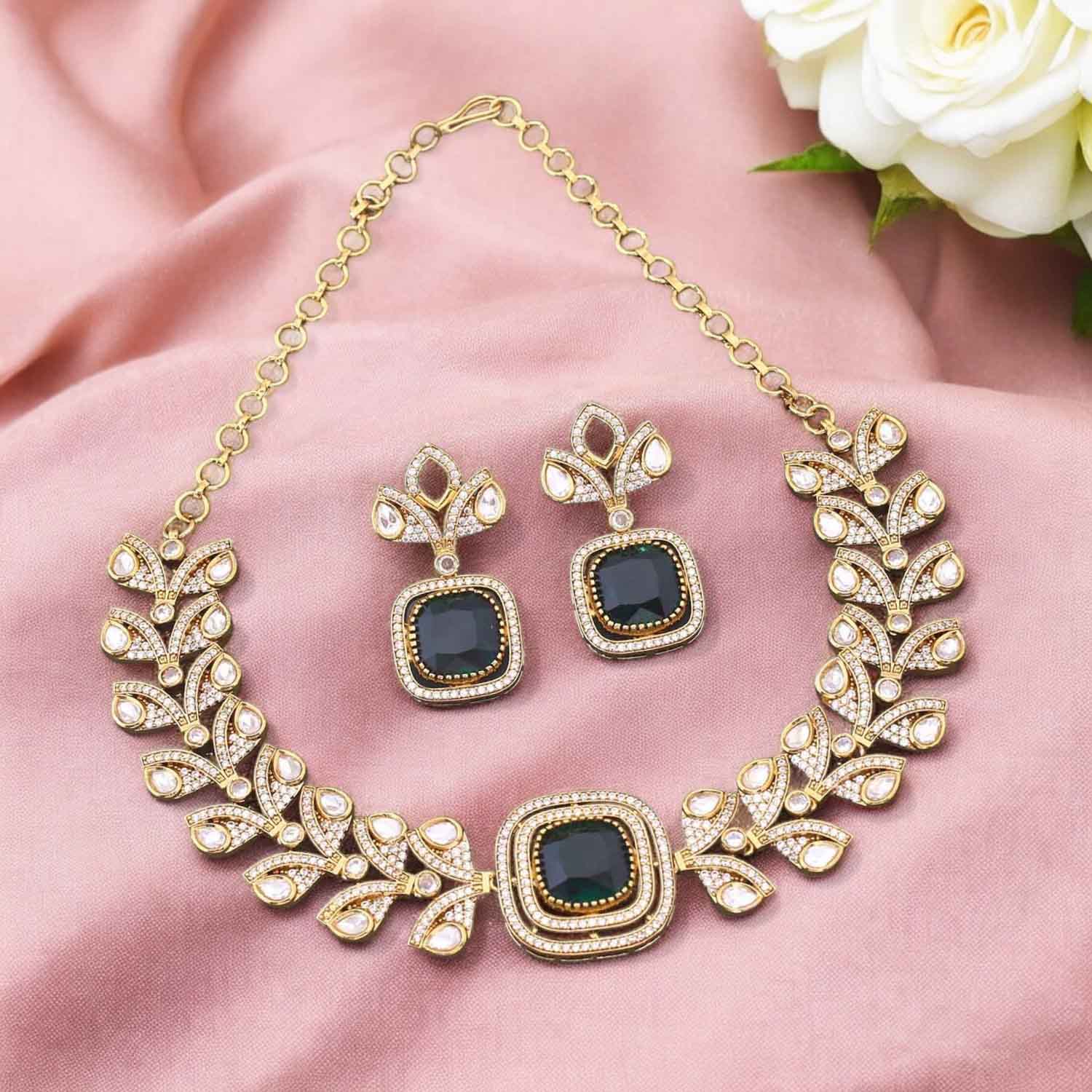 Emerald Velmorra Victorian Jewellery Set - New Arrival - Image 2