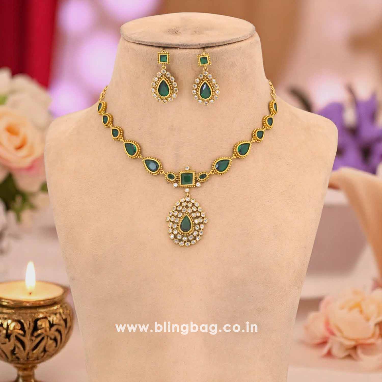Emerald Vritika Victorian Jewellery Set - New Arrival - Image 2