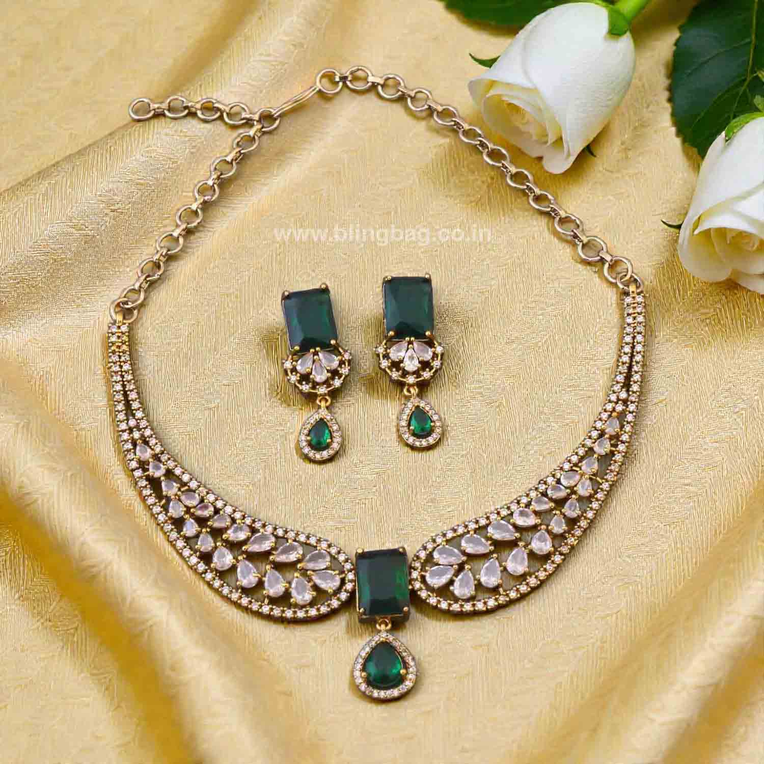 Emerald Winifred Victorian Jewellery Set - New Arrival - Image 2