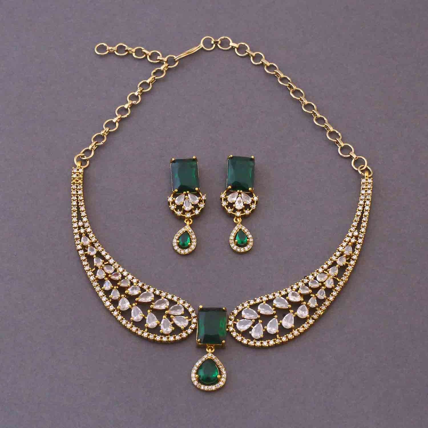 Emerald Winifred Victorian Jewellery Set - New Arrival - Image 4