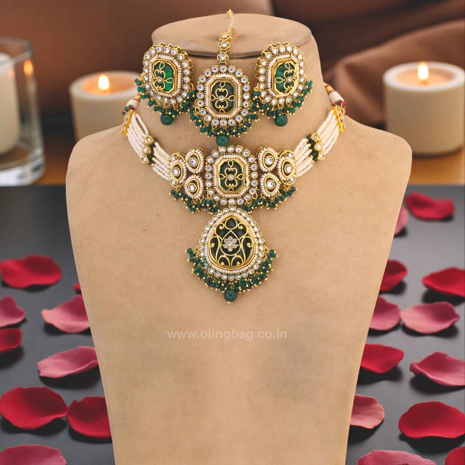 Emerald Ananyaita Kundan Jewellery Set - Image 2