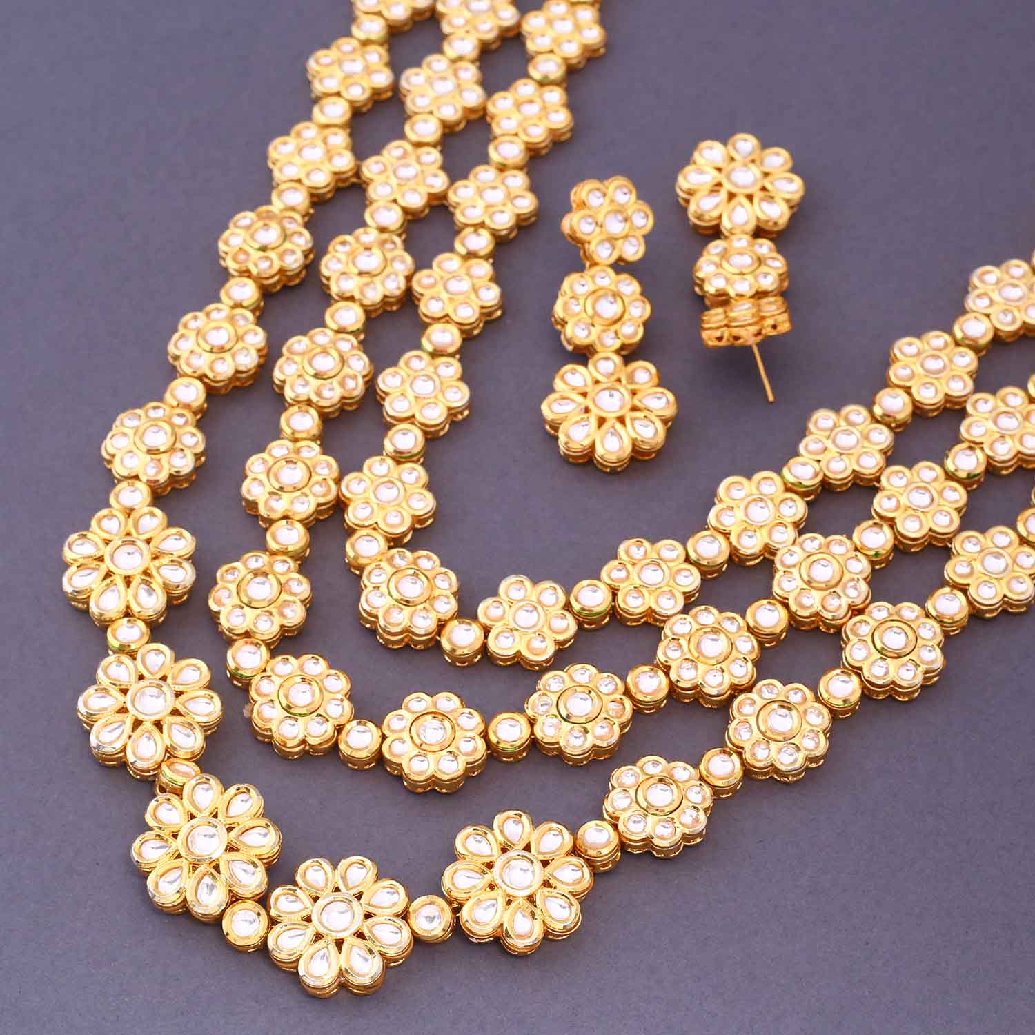Golden Aabheri Kundan Jewellery Set - Image 4