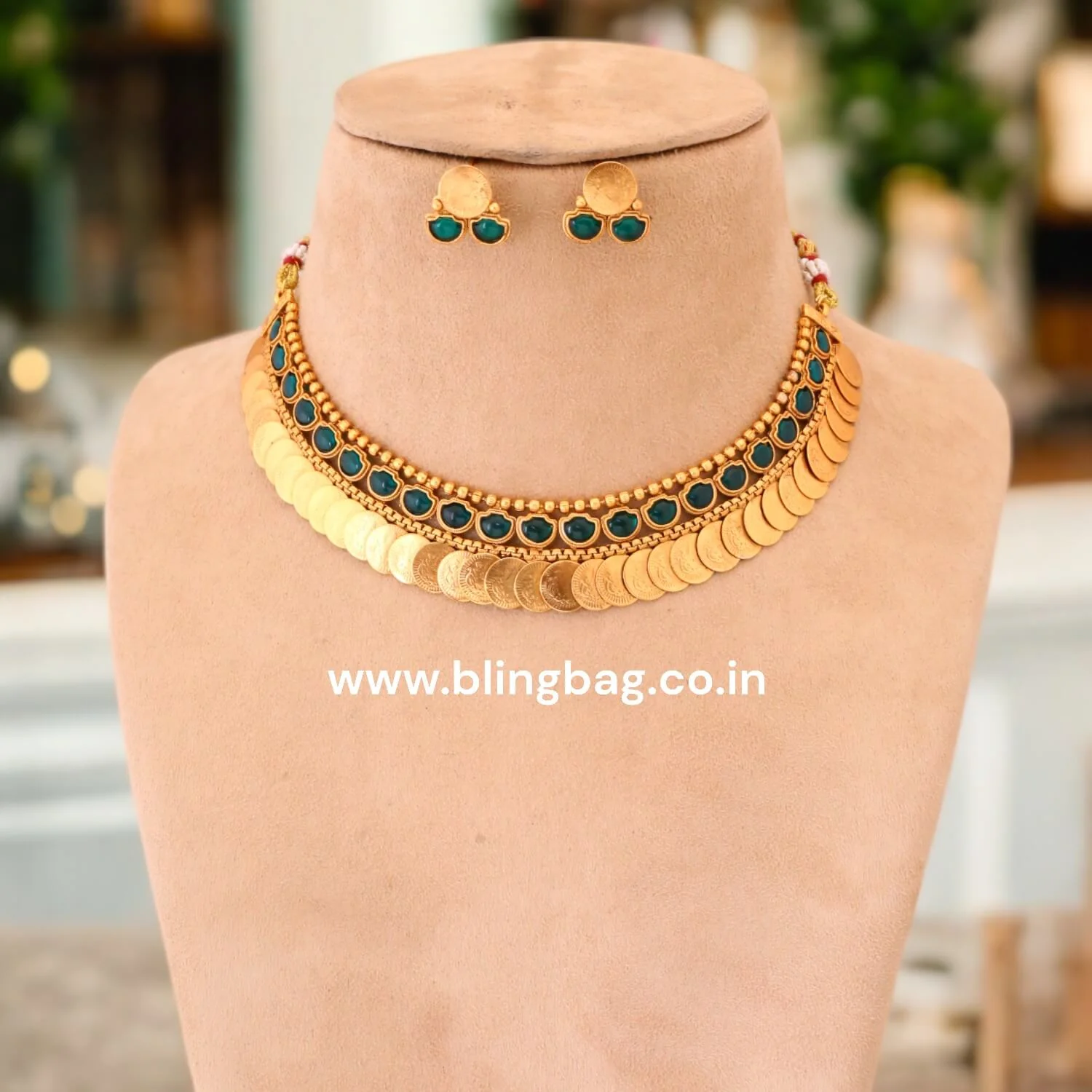 Golden Aanshi Antique Jewellery Set - New Arrival - Image 2