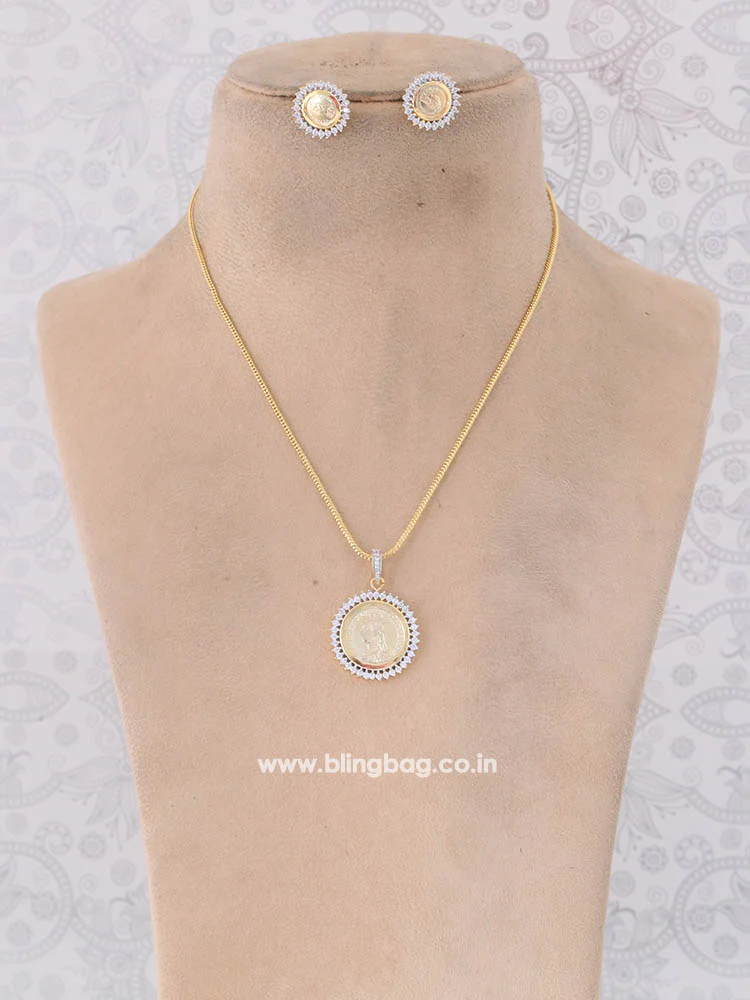 Golden Aelina Pendant Set