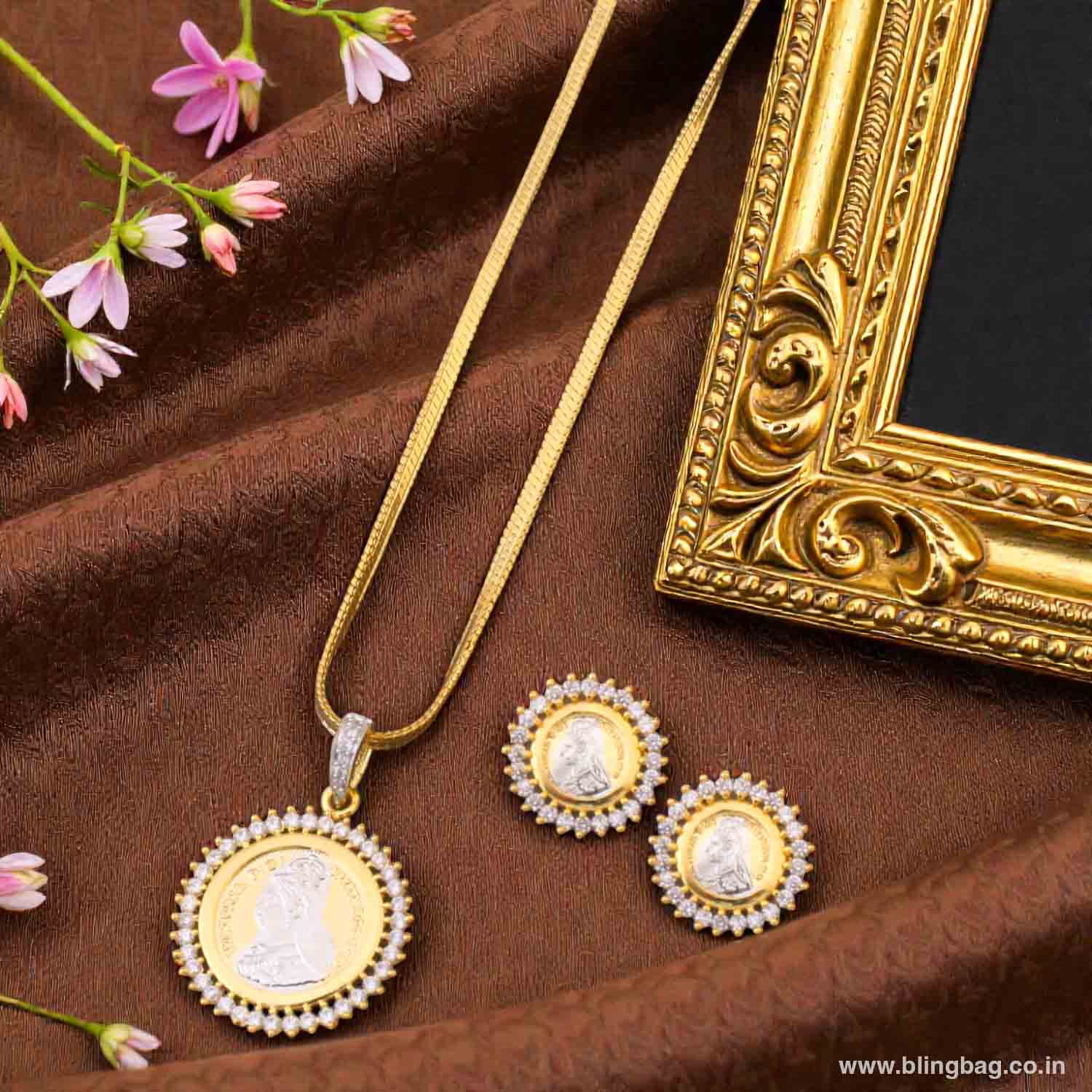 Golden Ameliae Pendant Set - Image 2