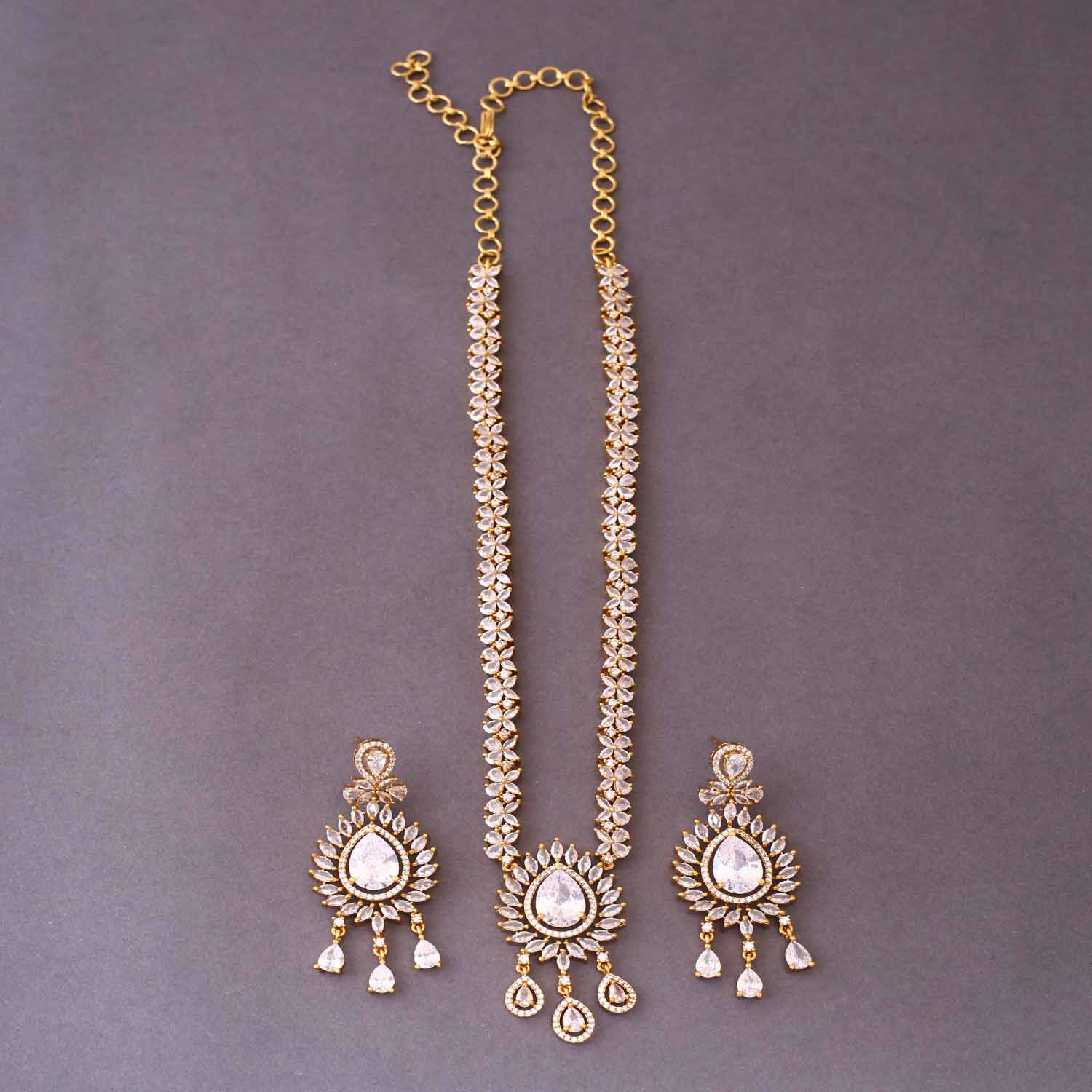 Golden Eliete Victorian Jewellery Set - New Arrival - Image 3