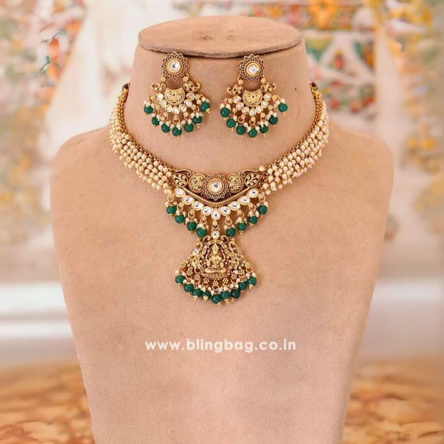 Golden Gunjita Temple Jewellery Set - Image 3
