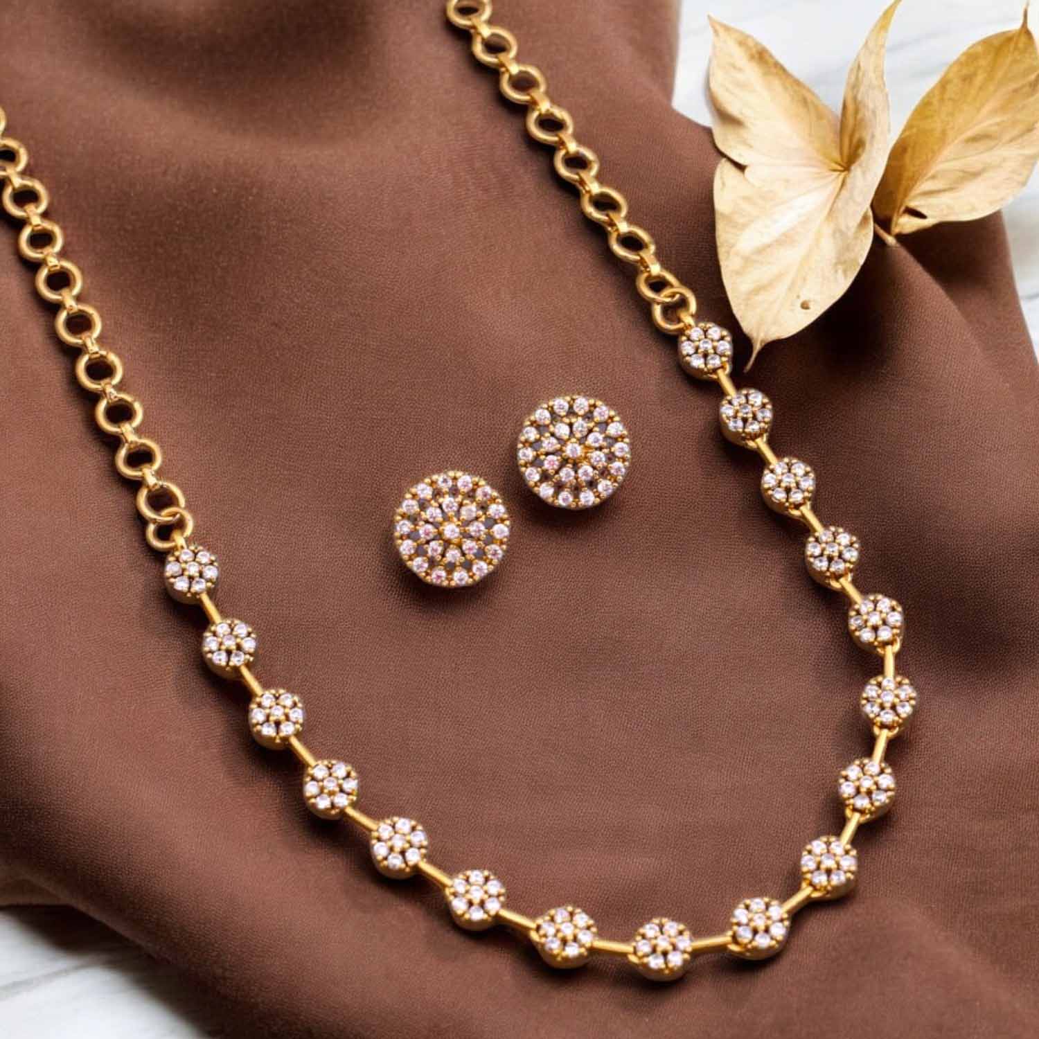 Golden Ishana Antique Jewellery Set - New Arrival - Image 2