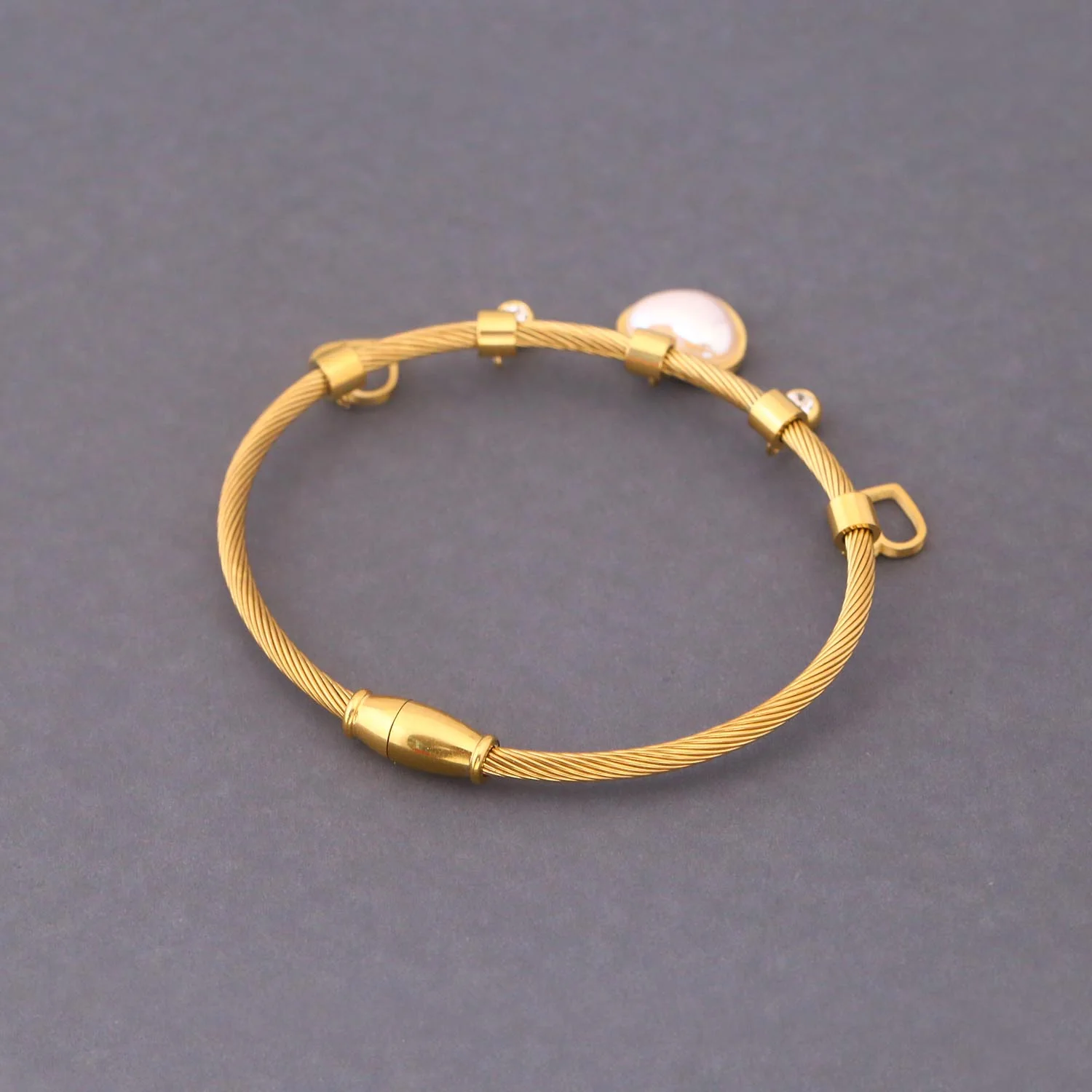 Golden Laurieya Bracelet - Image 5