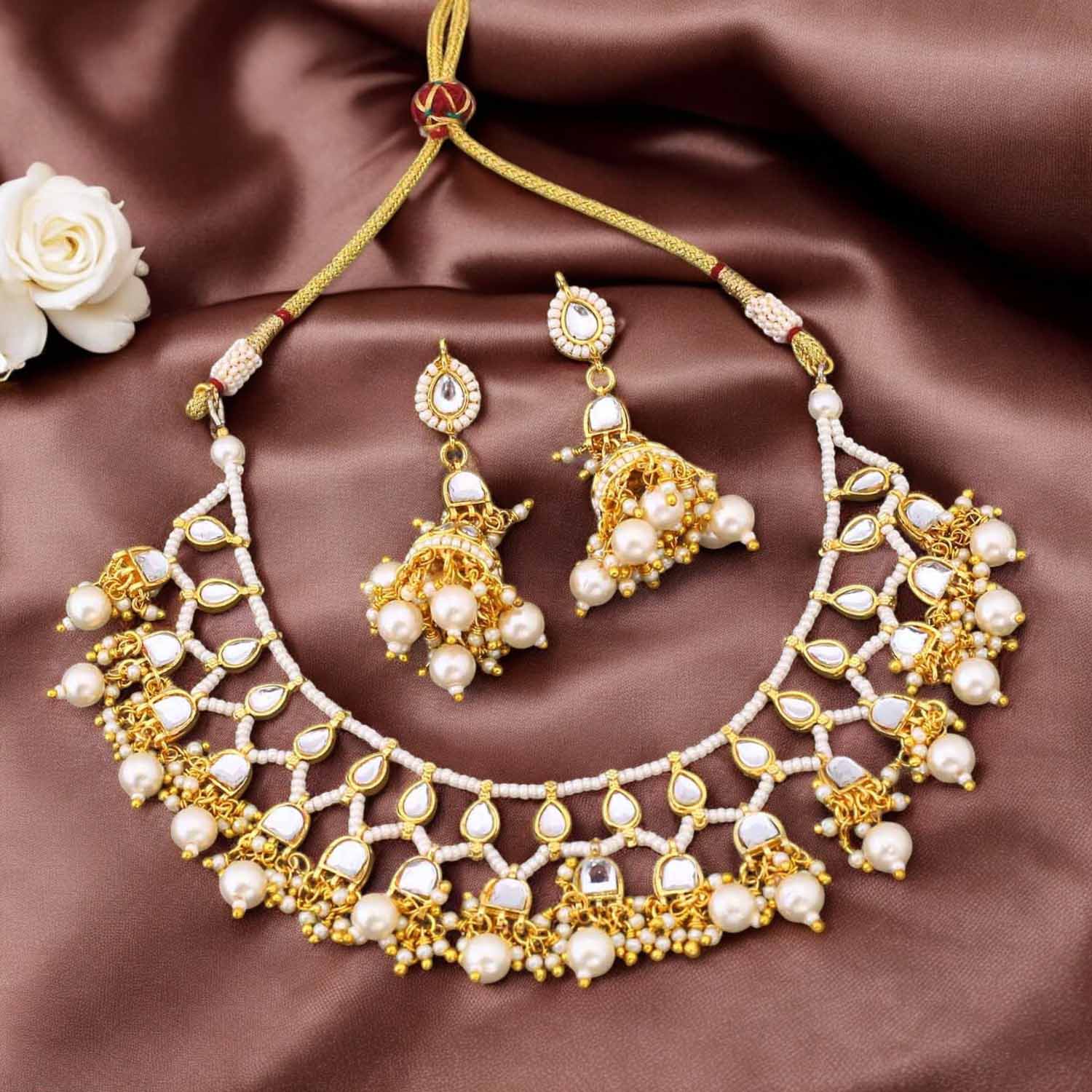 Golden Liora Kundan Jewellery Set - Image 2
