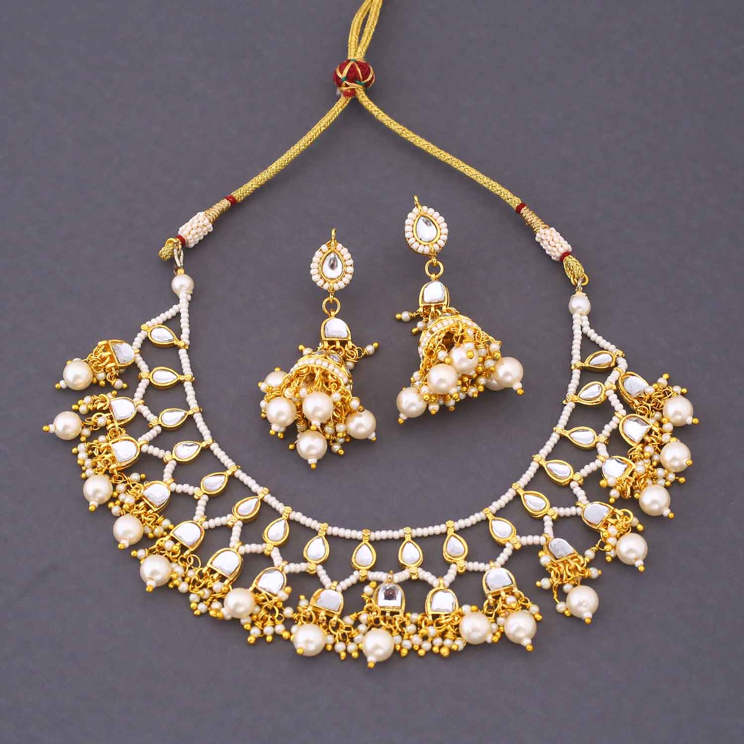 Golden Liora Kundan Jewellery Set - Image 4