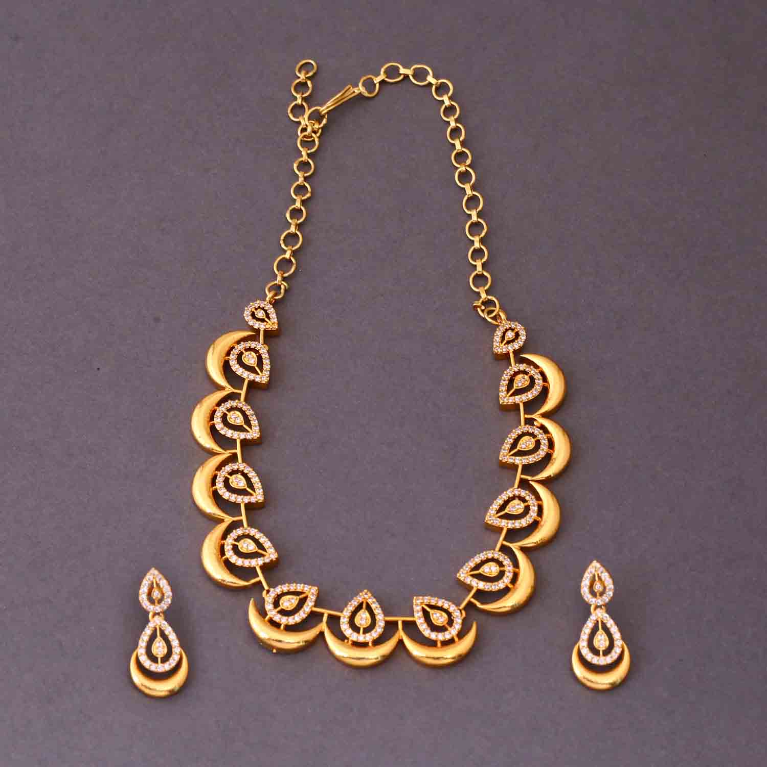 Golden Liza Victorian Jewellery Set - New Arrival - Image 3