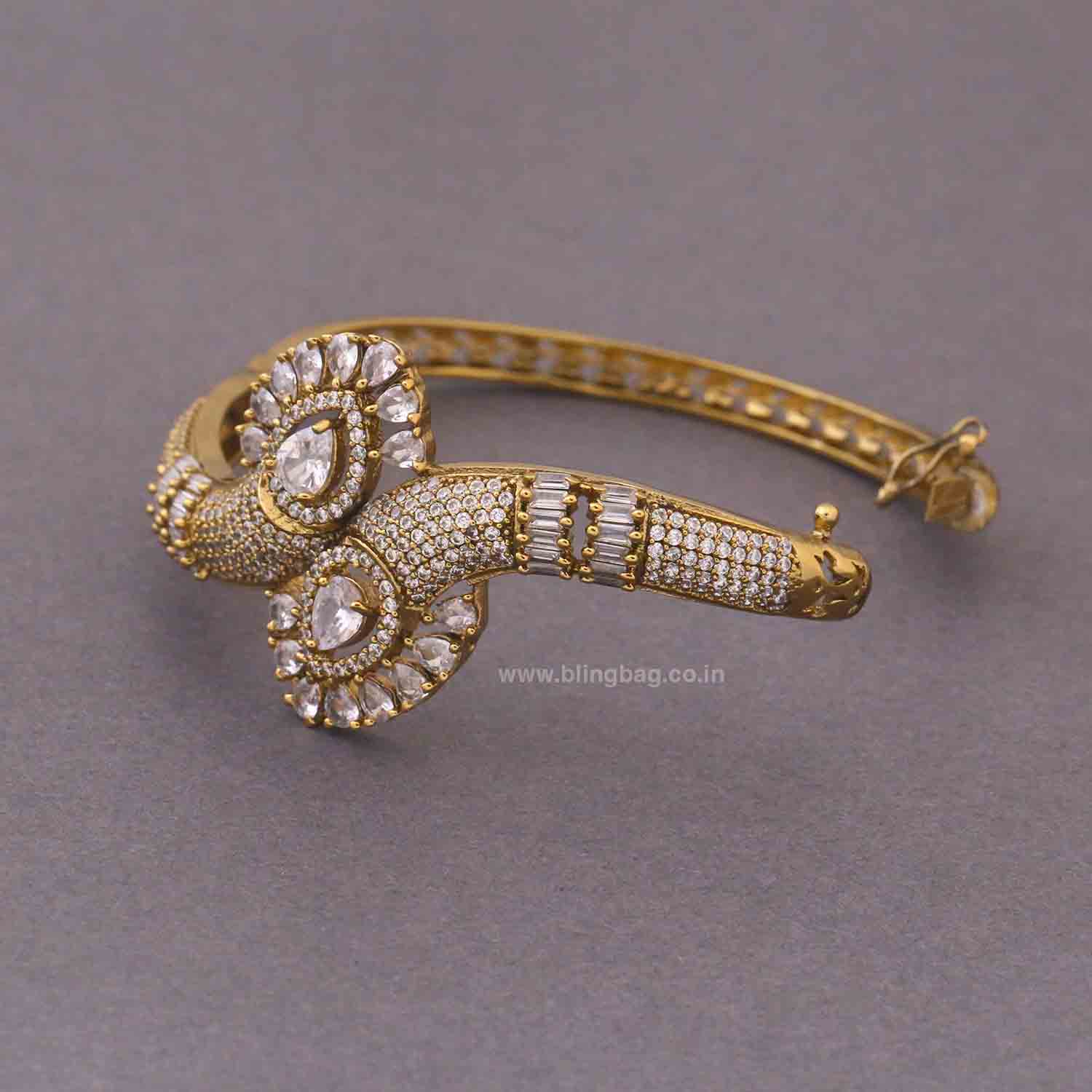 Golden Luciae Victorian Bracelet - Image 4