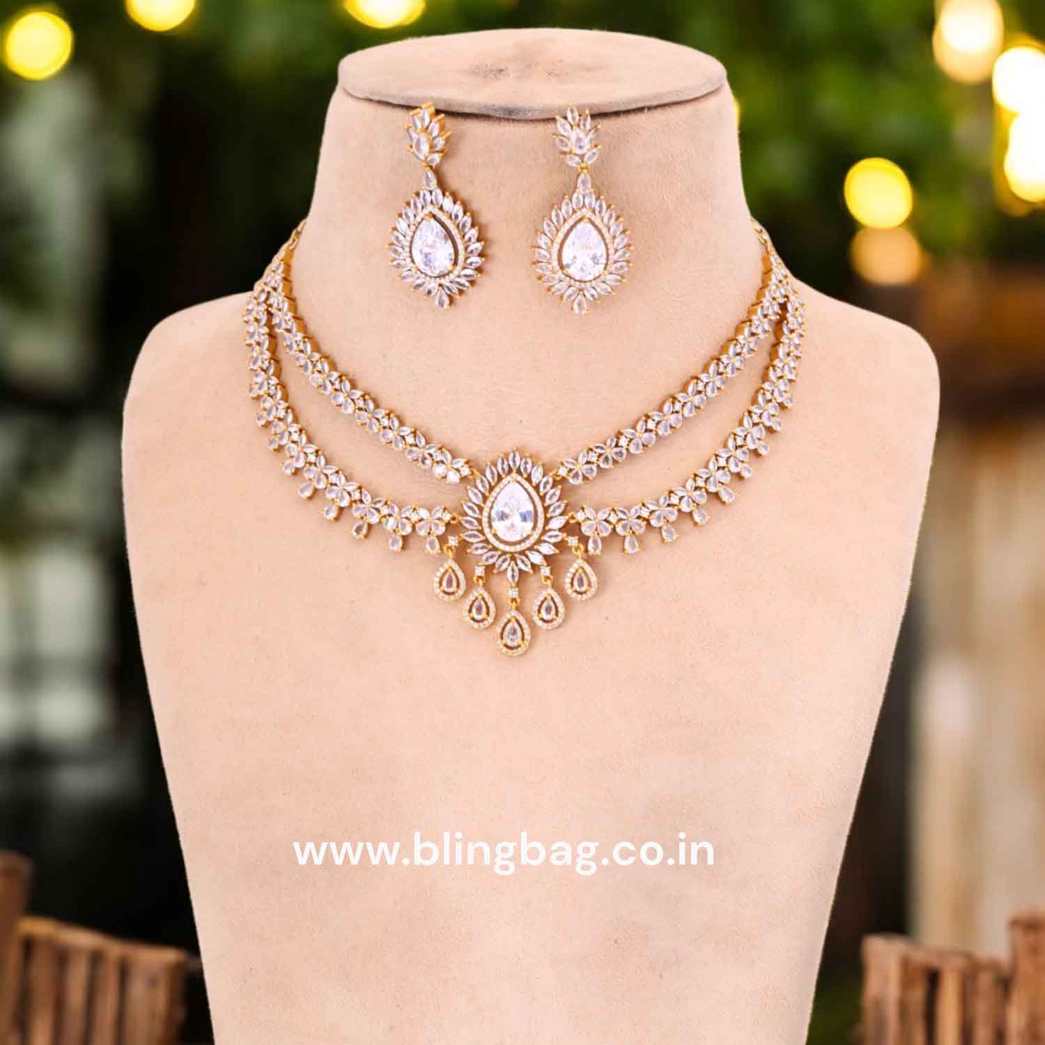 Golden Malina Victorian Jewellery Set - New Arrival - Image 2