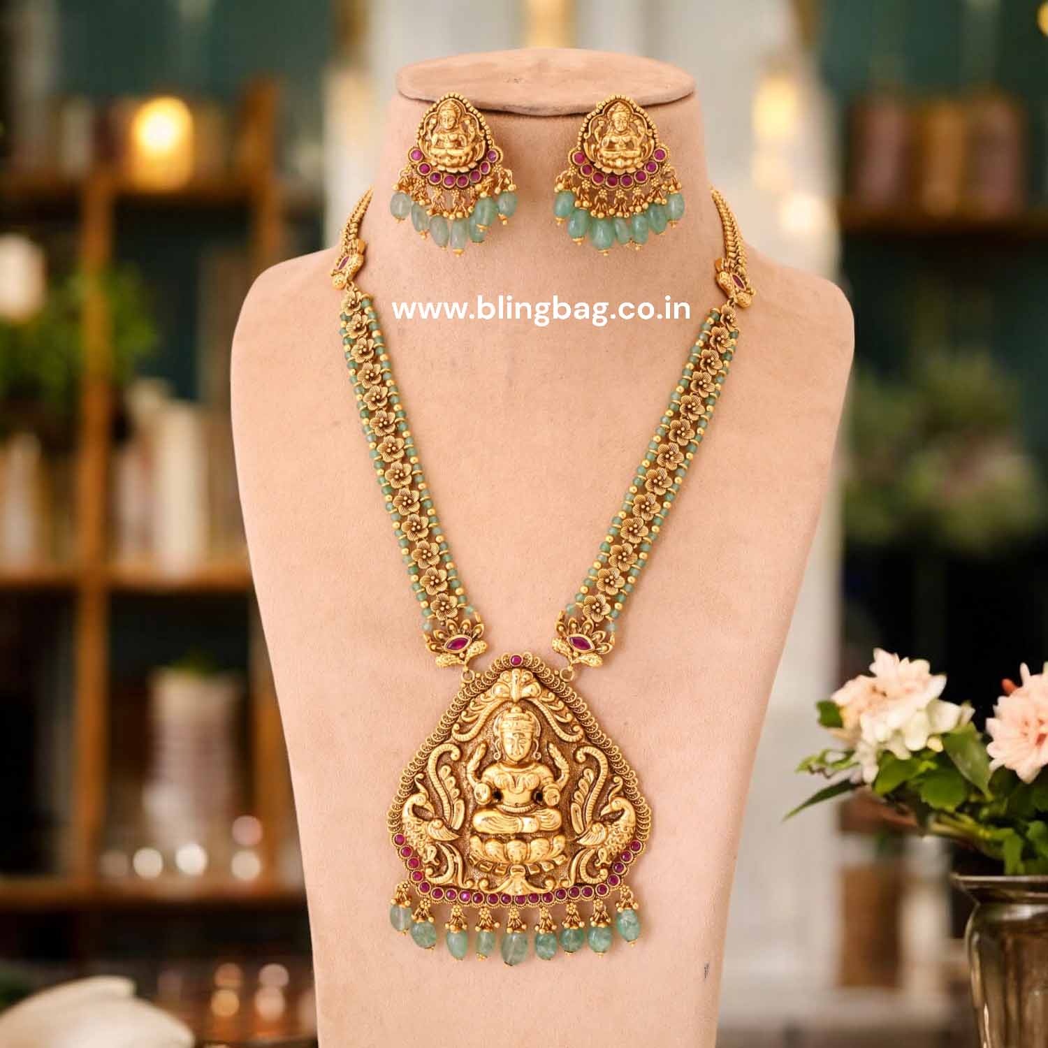 Golden Mangala Temple Jewellery Set- New Arrival - Image 2