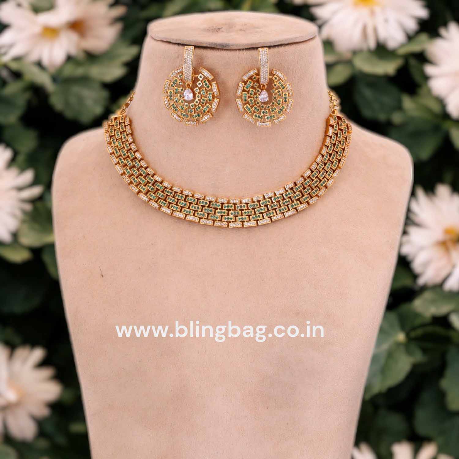 Emerald Mira Hasli Antique Jewellery Set - New Arrival - Image 2