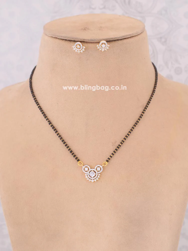 Golden Nanisca Mangalsutra Set