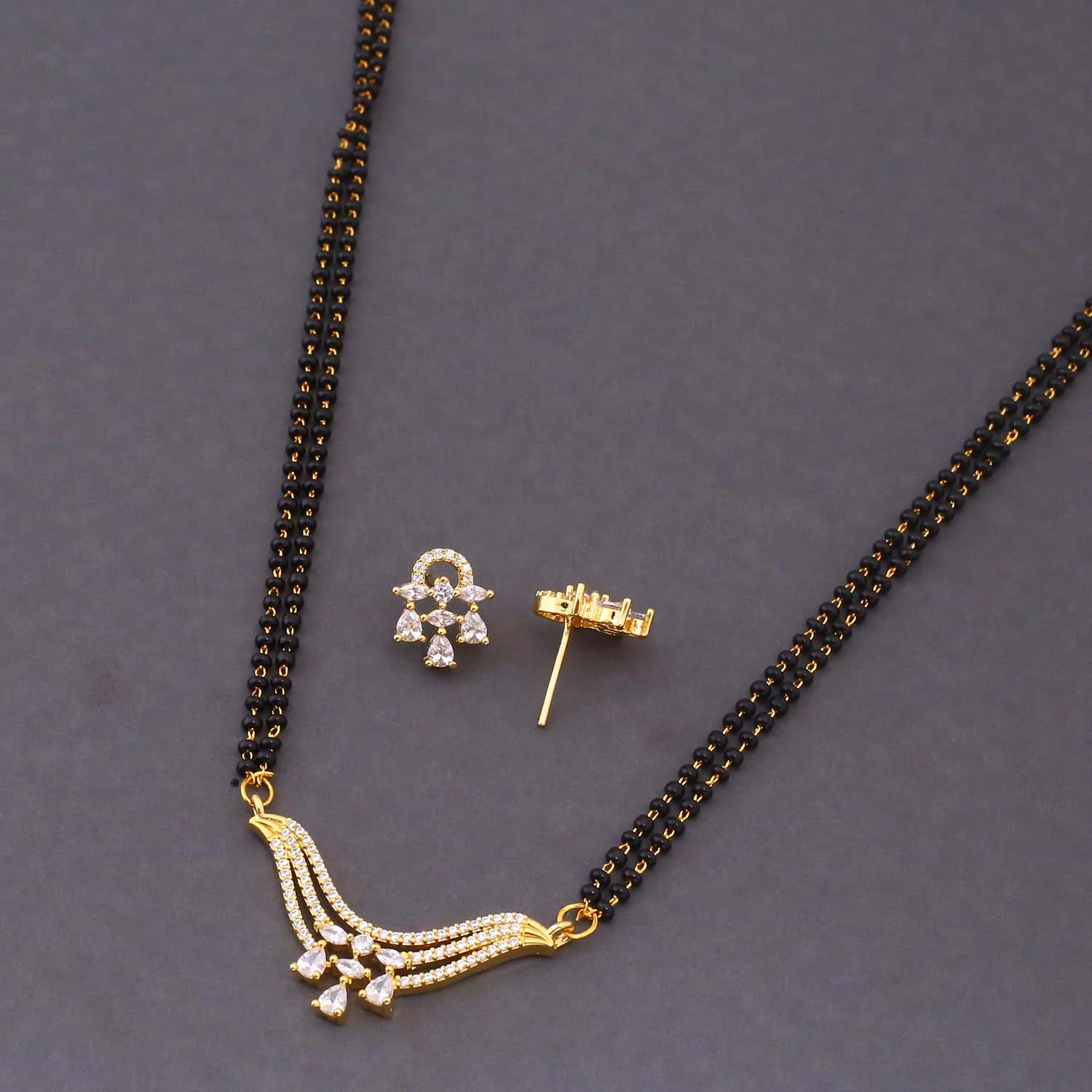 Golden Norae Mangalsutra Set - Image 4