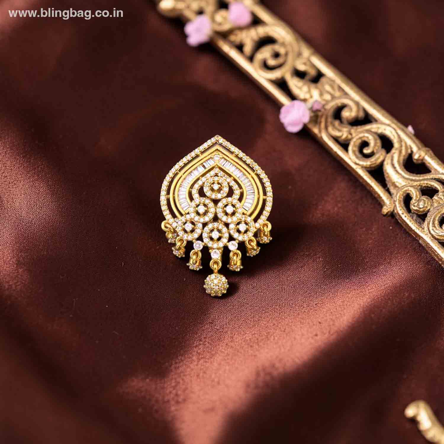 Golden Petal Crest Brooch - Image 2