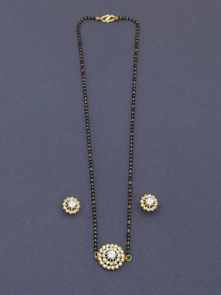 Golden Pinaka Mangalsutra Set - Image 3