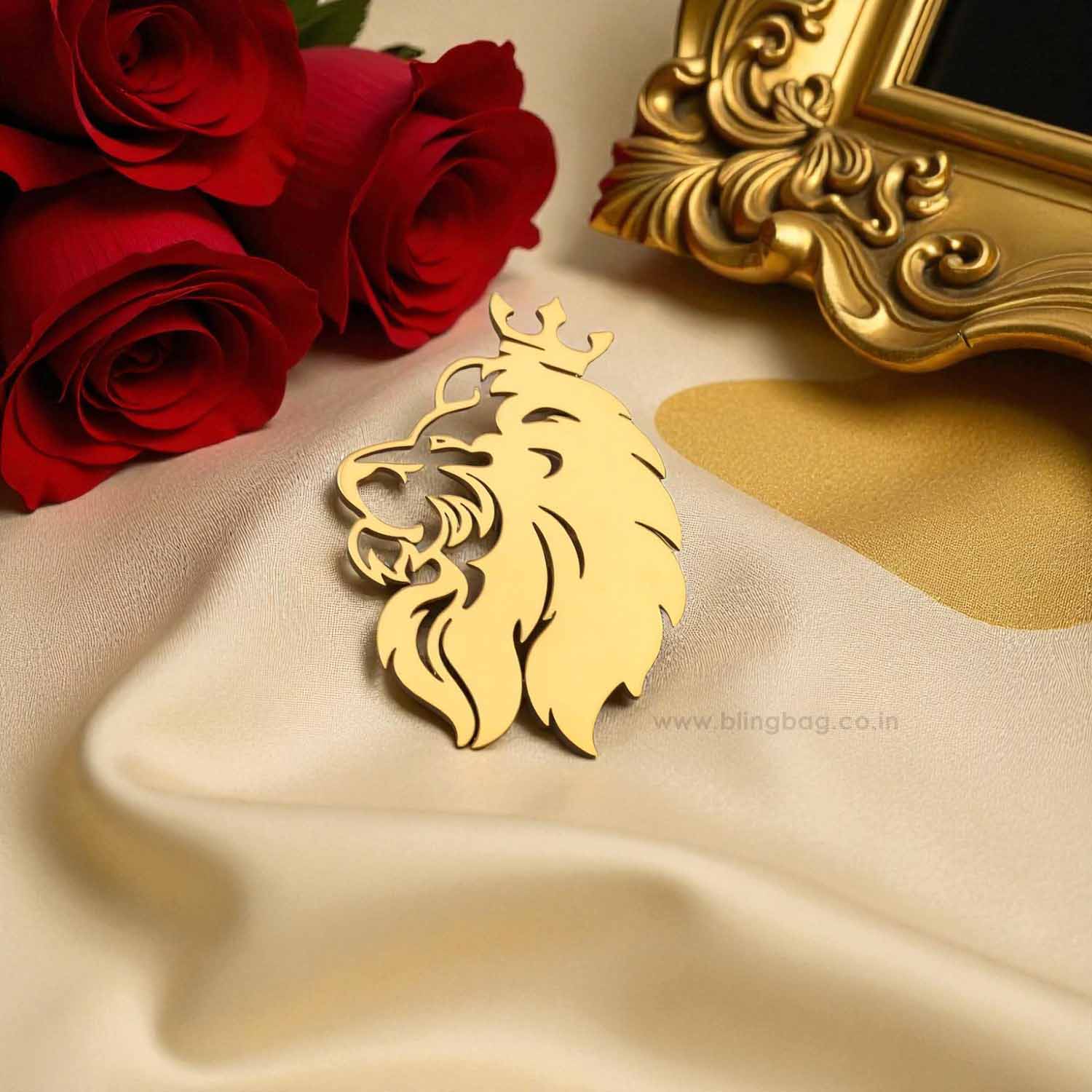 Golden Regal Lion Brooch - Image 2