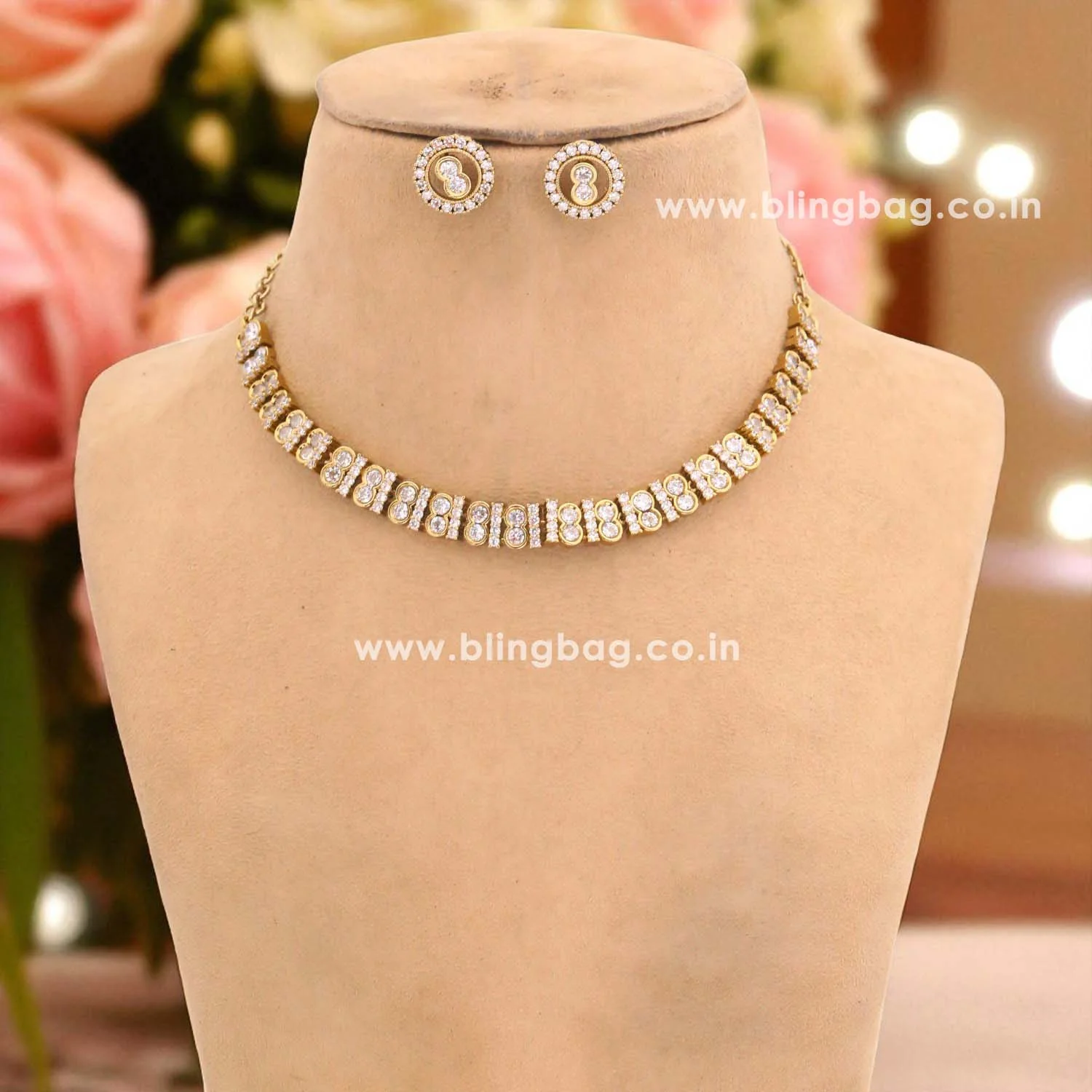Golden Renate Victorian Jewellery Set - New Arrival - Image 3