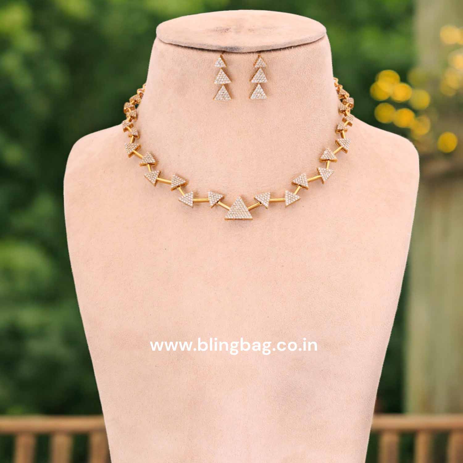 Golden Rilme Victorian Jewellery Set- New Arrival - Image 2