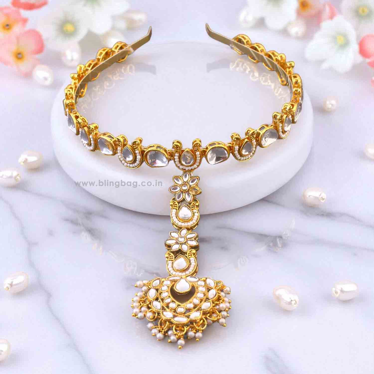 Golden Rishika Hairband With Tikka - Image 2