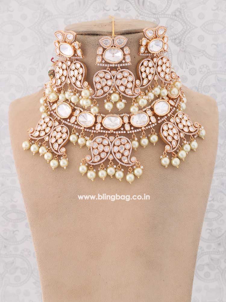 Golden Arina Jewellery Set