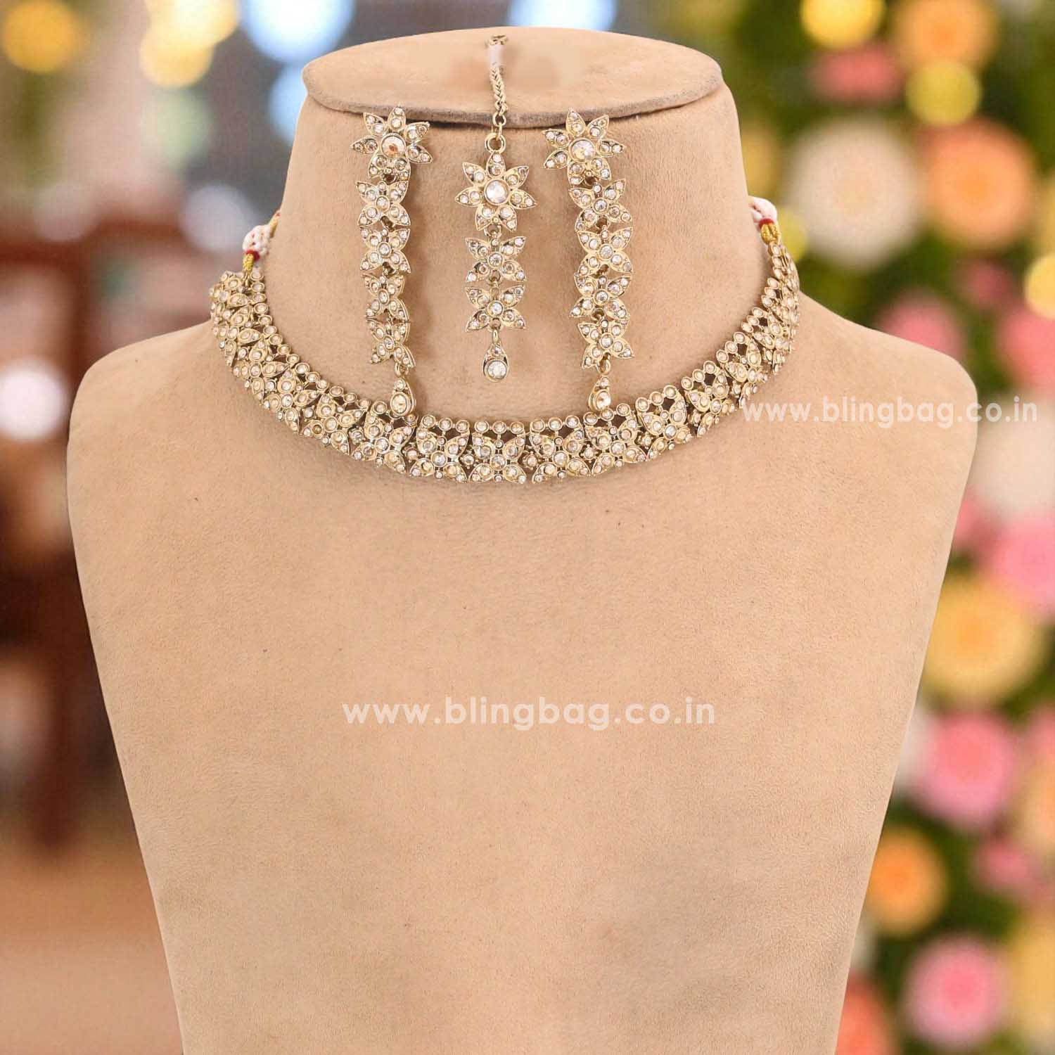 Golden Shreeja Kundan Jewellery Set - Image 3