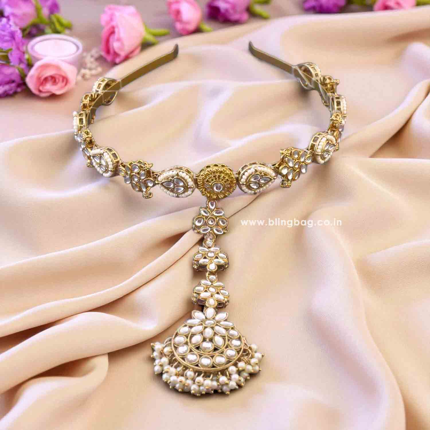 Golden Smita Hairband With Tikka - Image 2
