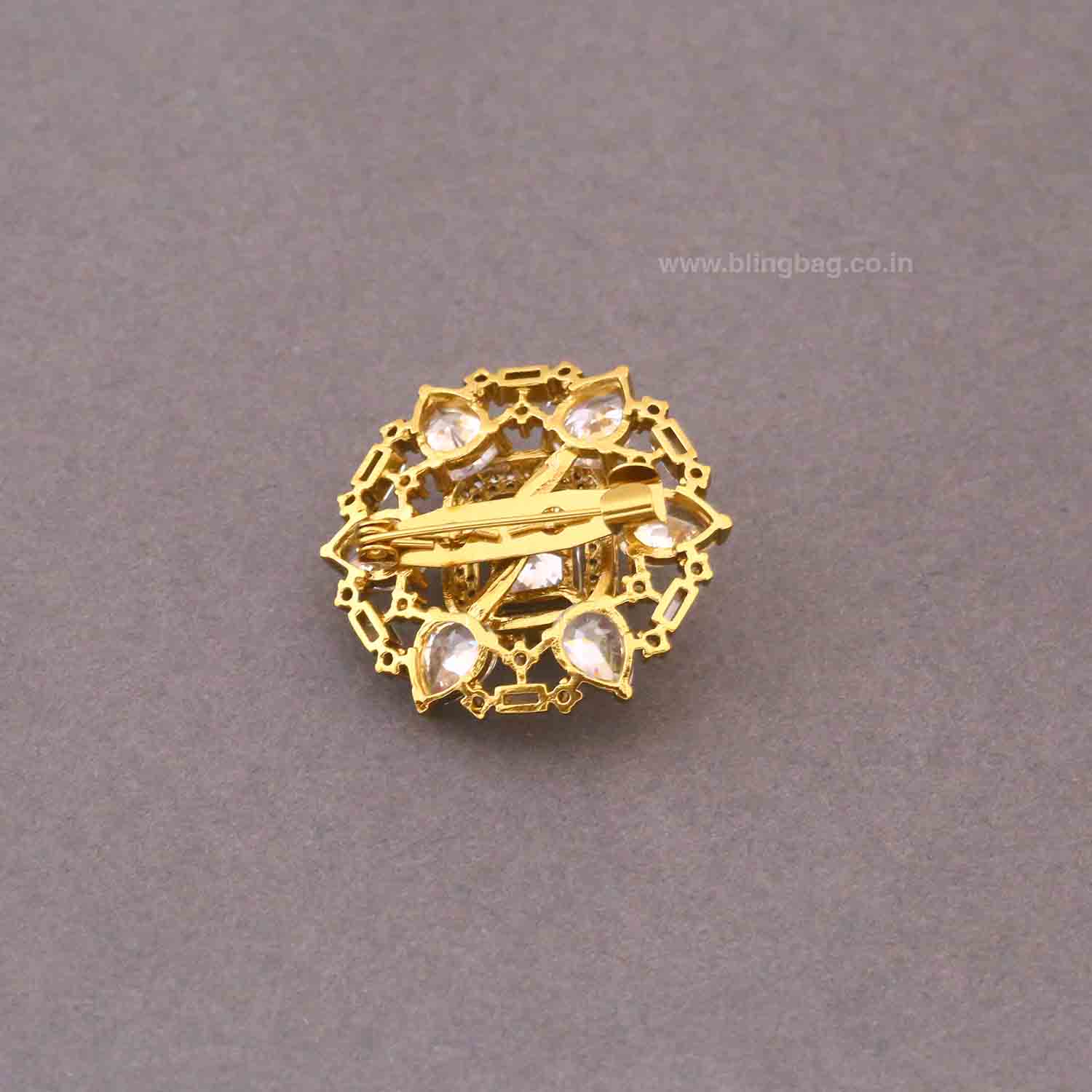 Golden Soephi Brooch - Image 5