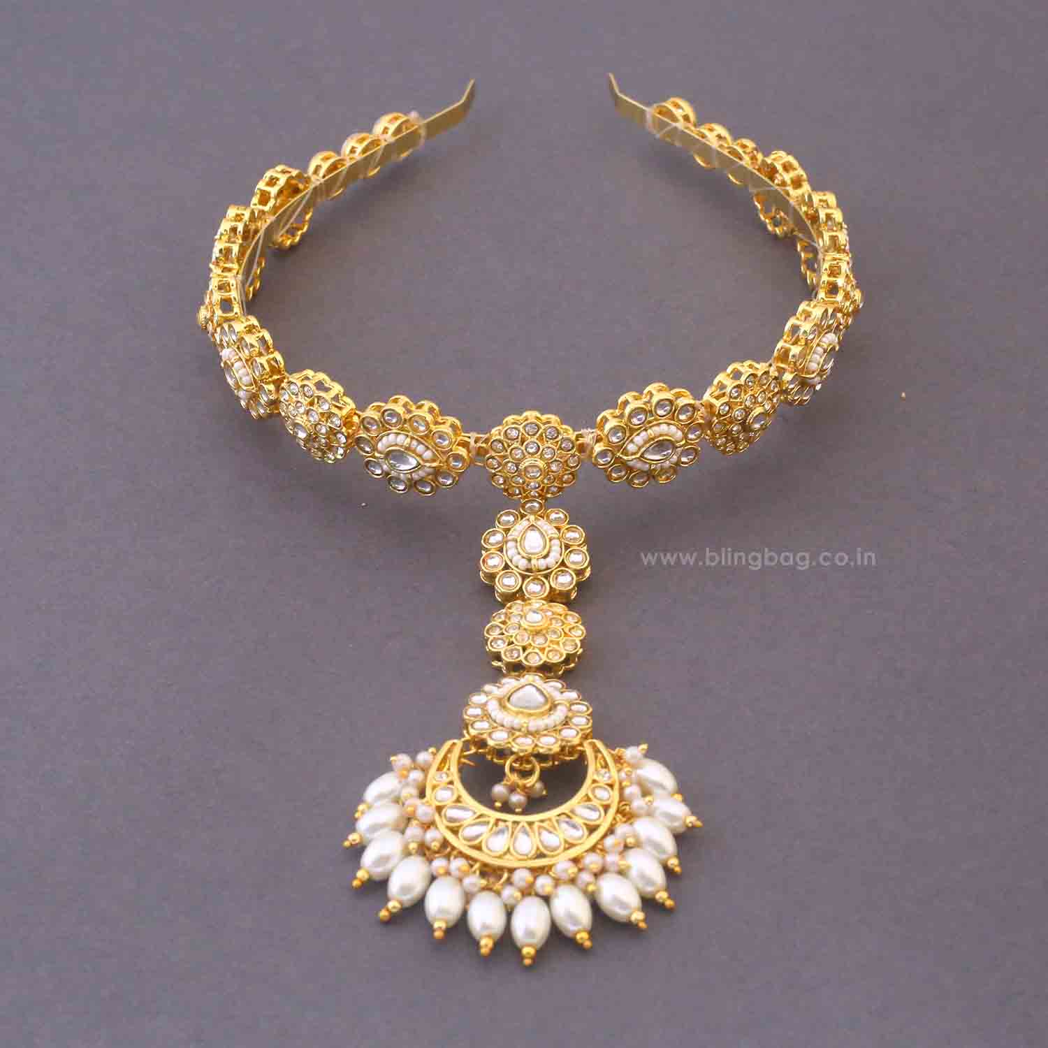Golden Soniya Hairband With Tikka - Image 2