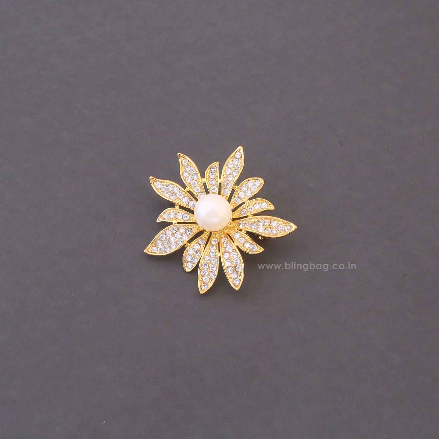 Golden Sunflower Brooch - Image 3