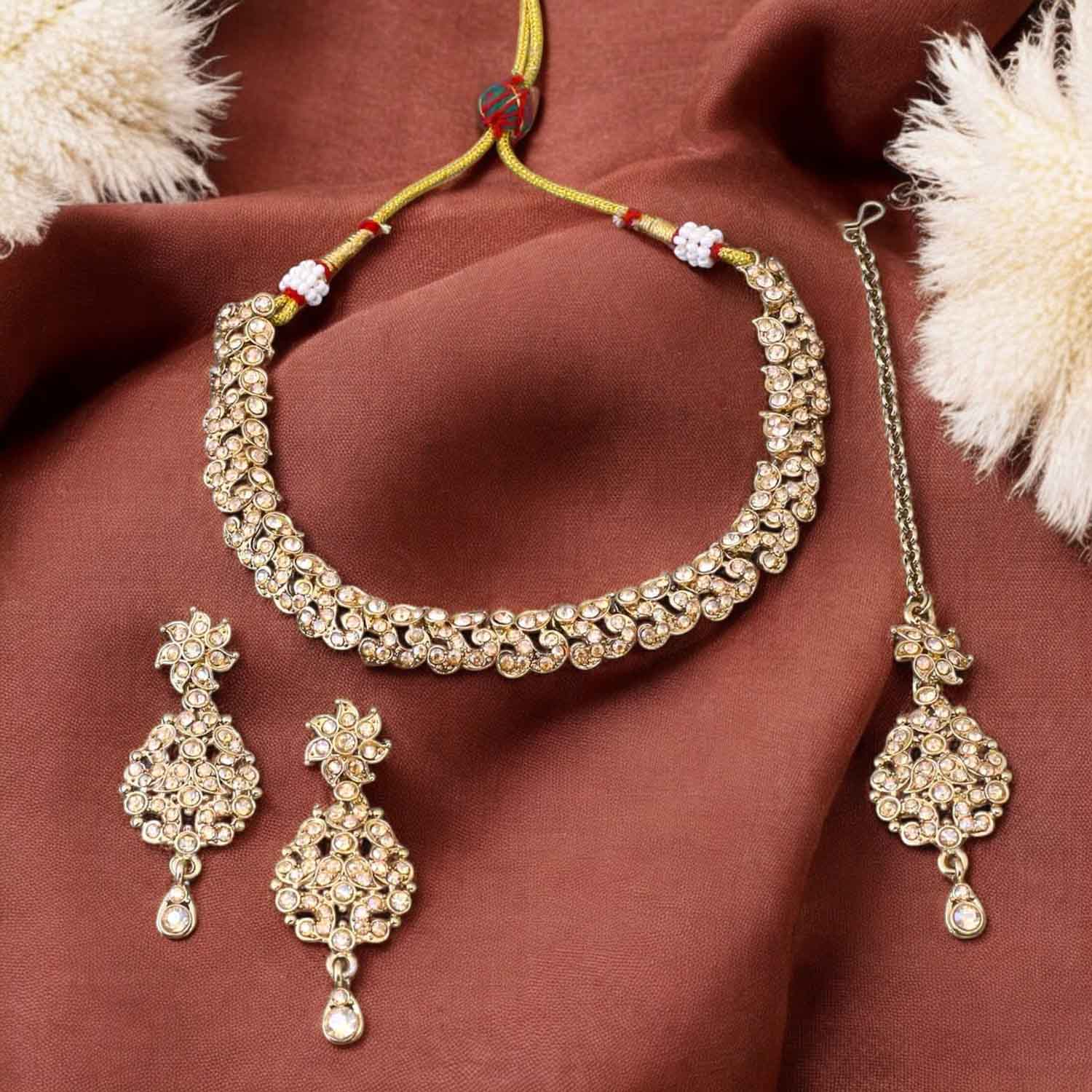 Golden Tapasshree Kundan Jewellery Set - Image 2
